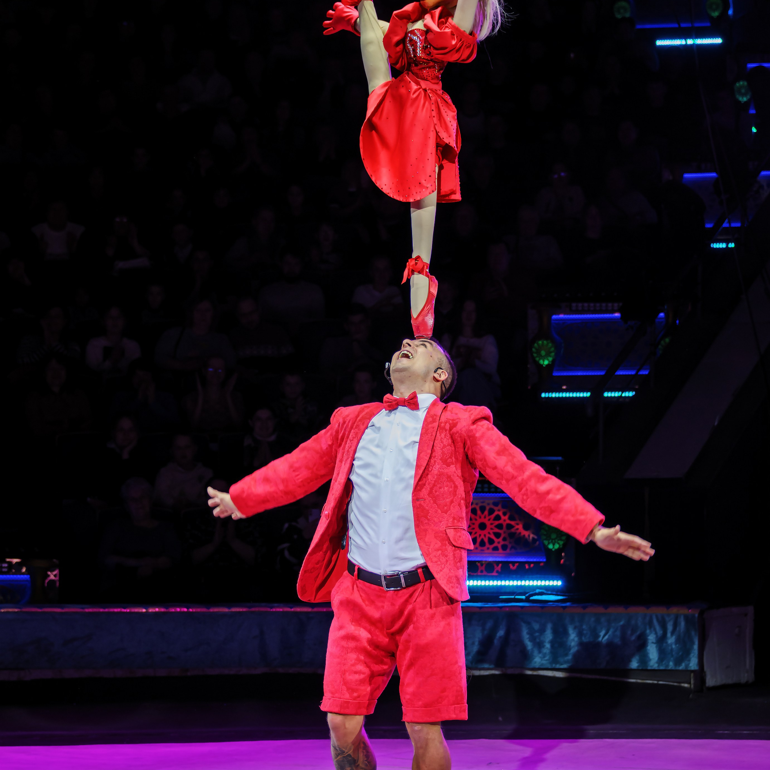 Песчаная сказка Гии Эрадзе — волшебное шоу 🎪, которое должен увидеть каждый, кто ценит красоту🌹, талант 🎭 и умение мечтать 💫. Цирковой фотограф Андрей Пухов (Jazz)