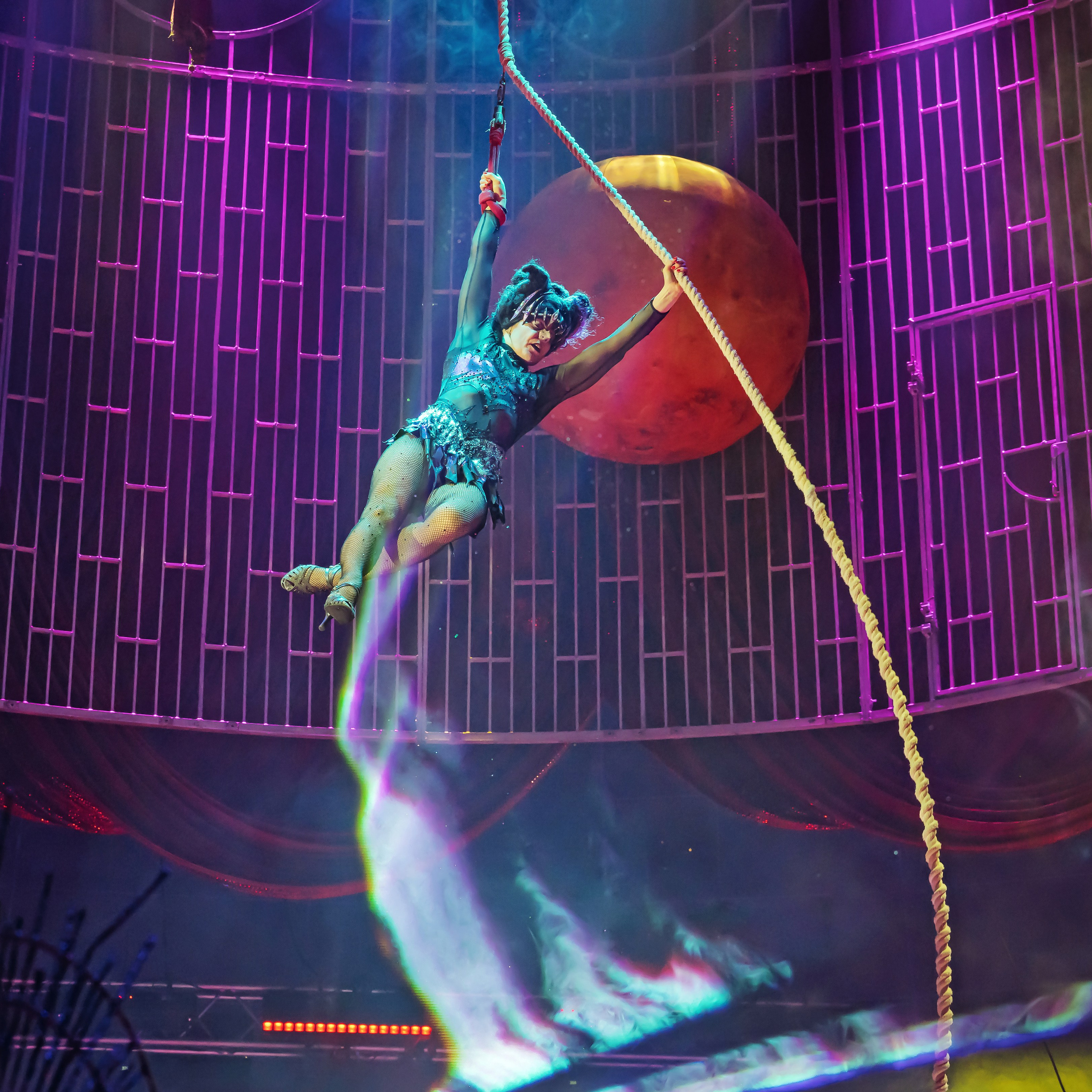 «13 месяцев. Шоу ледяных фонтанов»❄💙. Фотограф Андрей Пухов (Jazz)