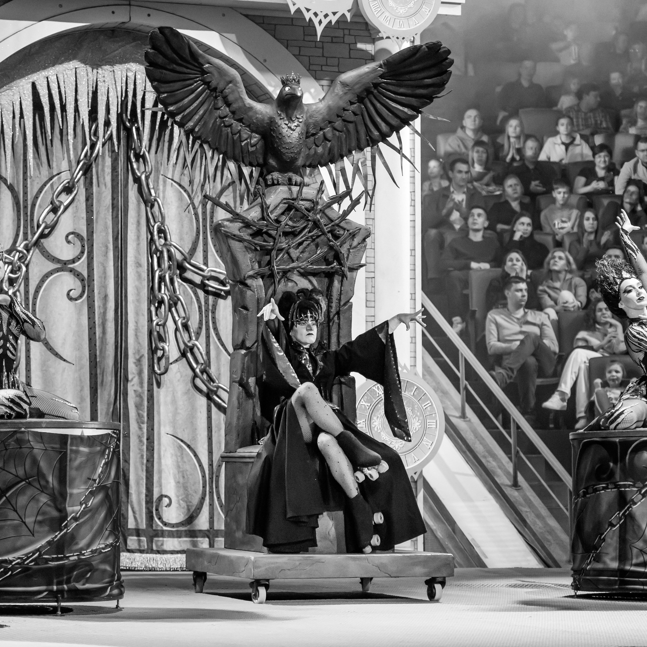 «13 месяцев. Шоу ледяных фонтанов»❄💙. Фотограф Андрей Пухов (Jazz)