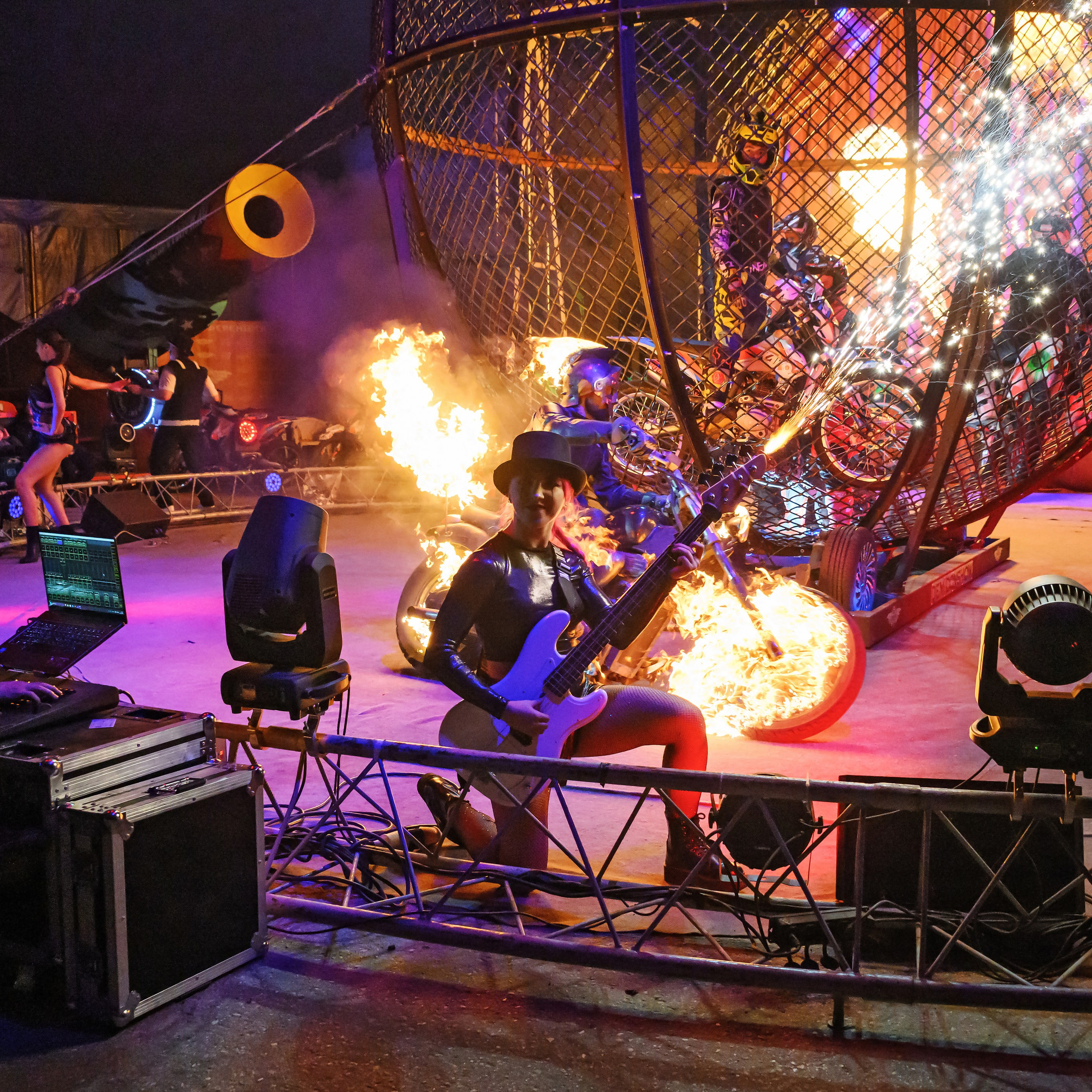 Шоу Демидовых. Цирковой фотограф Андрей Пухов (Jazz)