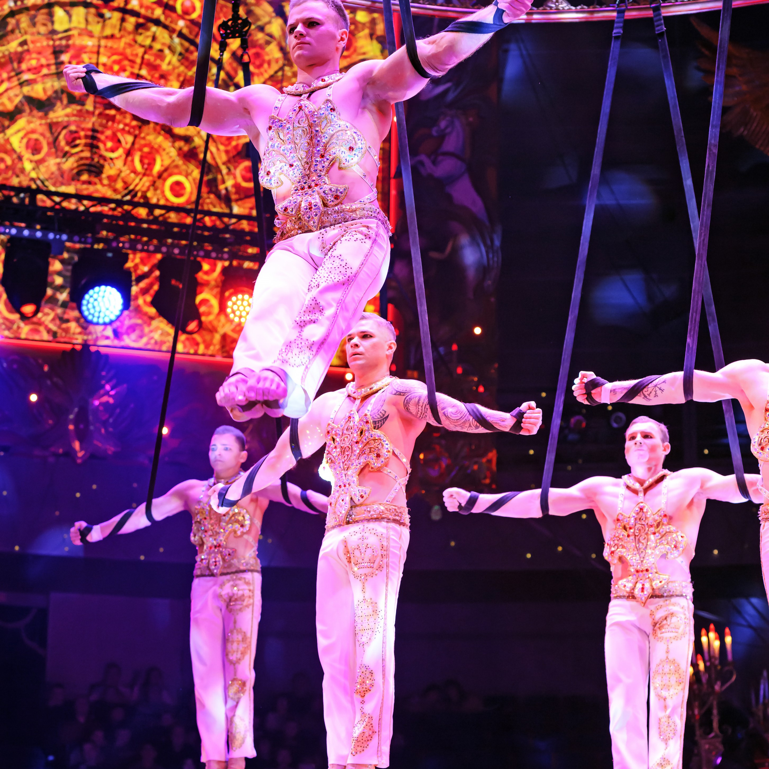 Шоу «Королевский цирк». Фотограф Андрей Пухов (Jazz)