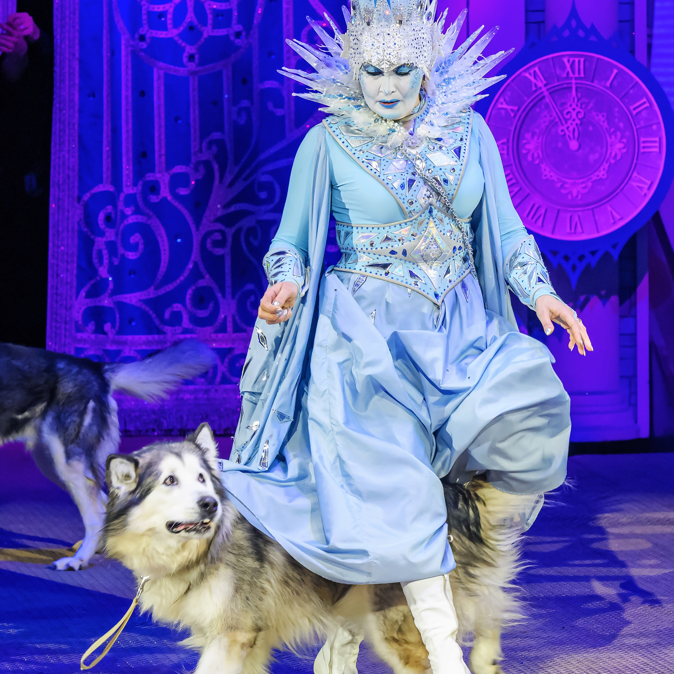 «13 месяцев. Шоу ледяных фонтанов»❄💙. Фотограф Андрей Пухов (Jazz)