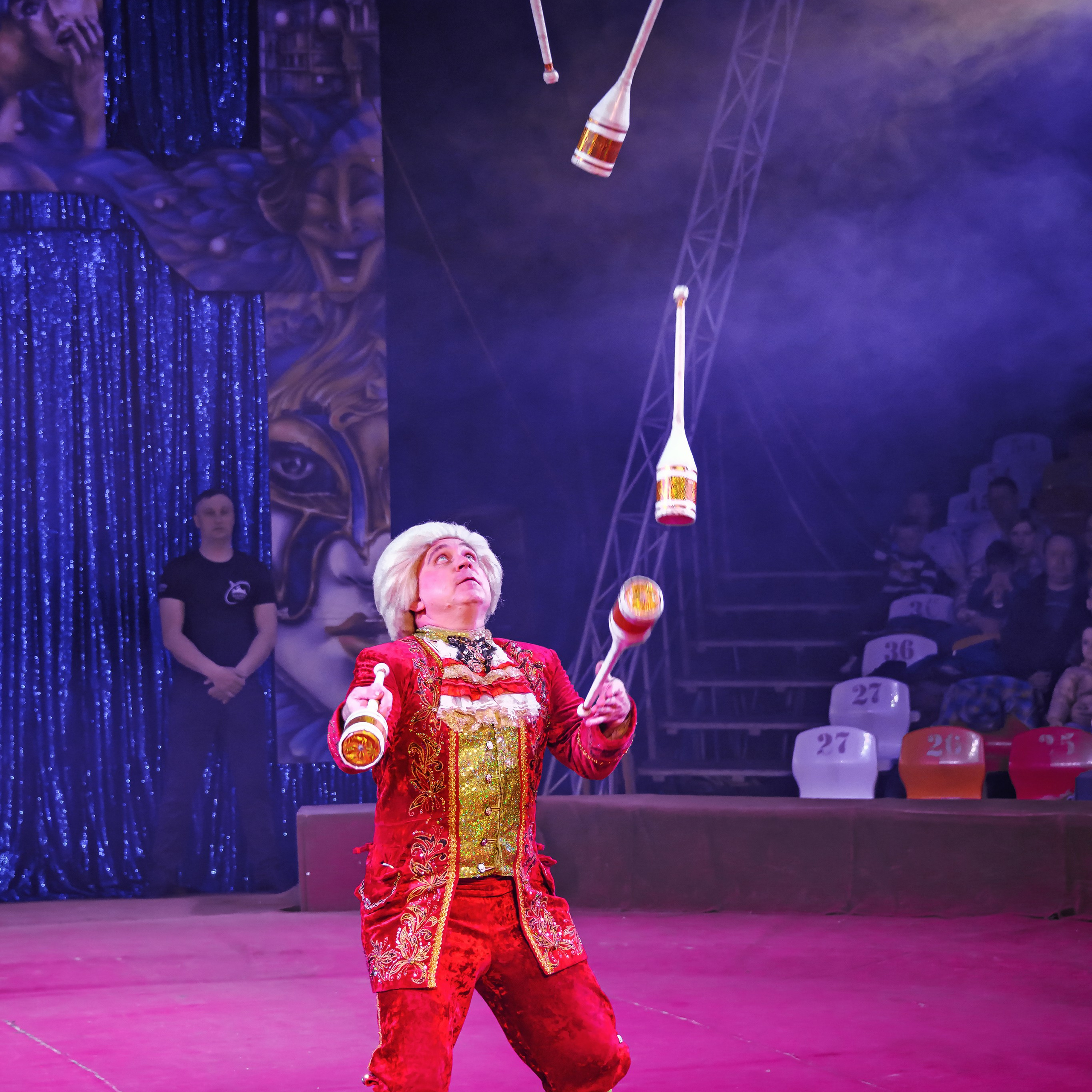 Международный цирк"HAPPY CIRCUS». Фотограф Андрей Пухов (Jazz)