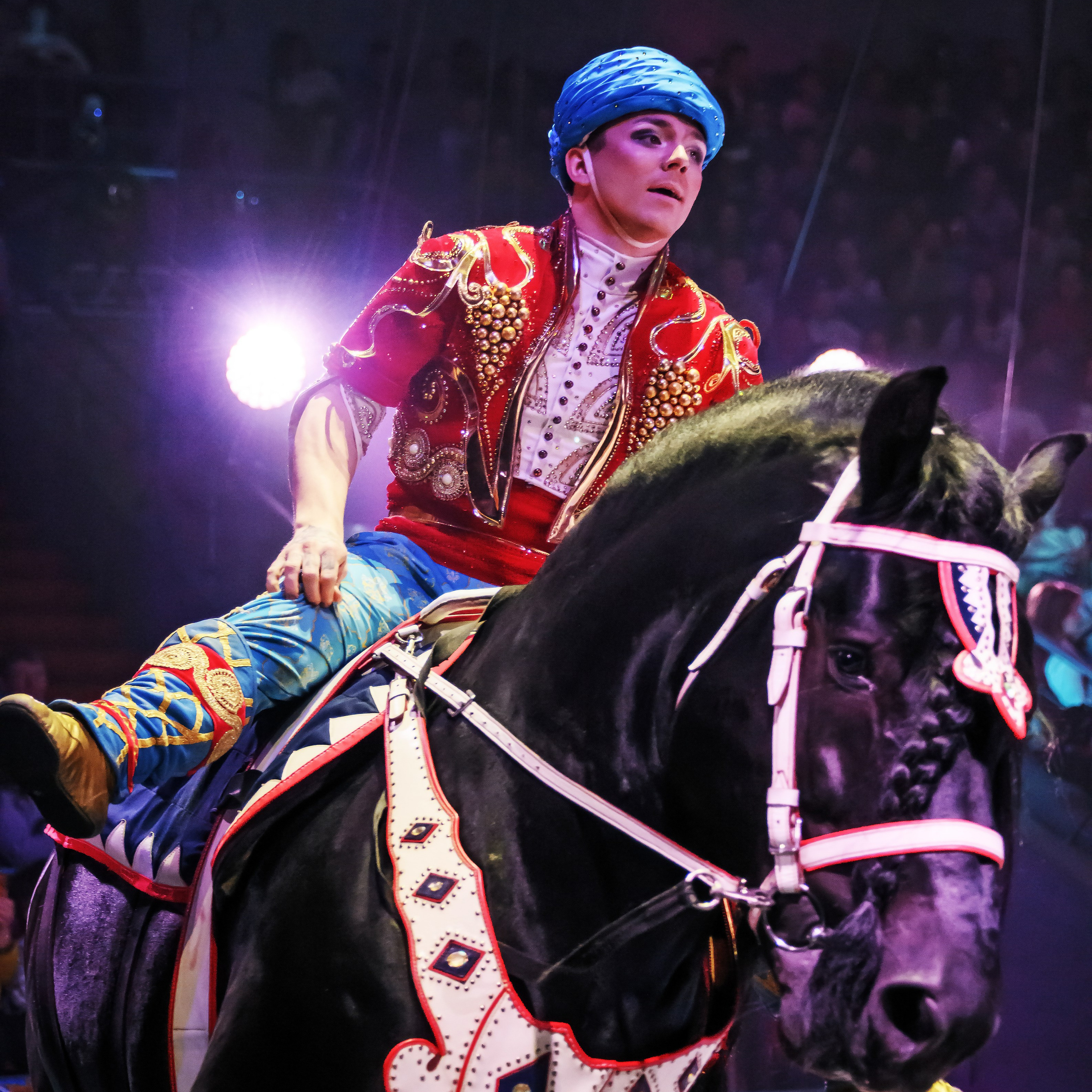 Песчаная сказка Гии Эрадзе — волшебное шоу 🎪, которое должен увидеть каждый, кто ценит красоту🌹, талант 🎭 и умение мечтать 💫. Цирковой фотограф Андрей Пухов (Jazz)