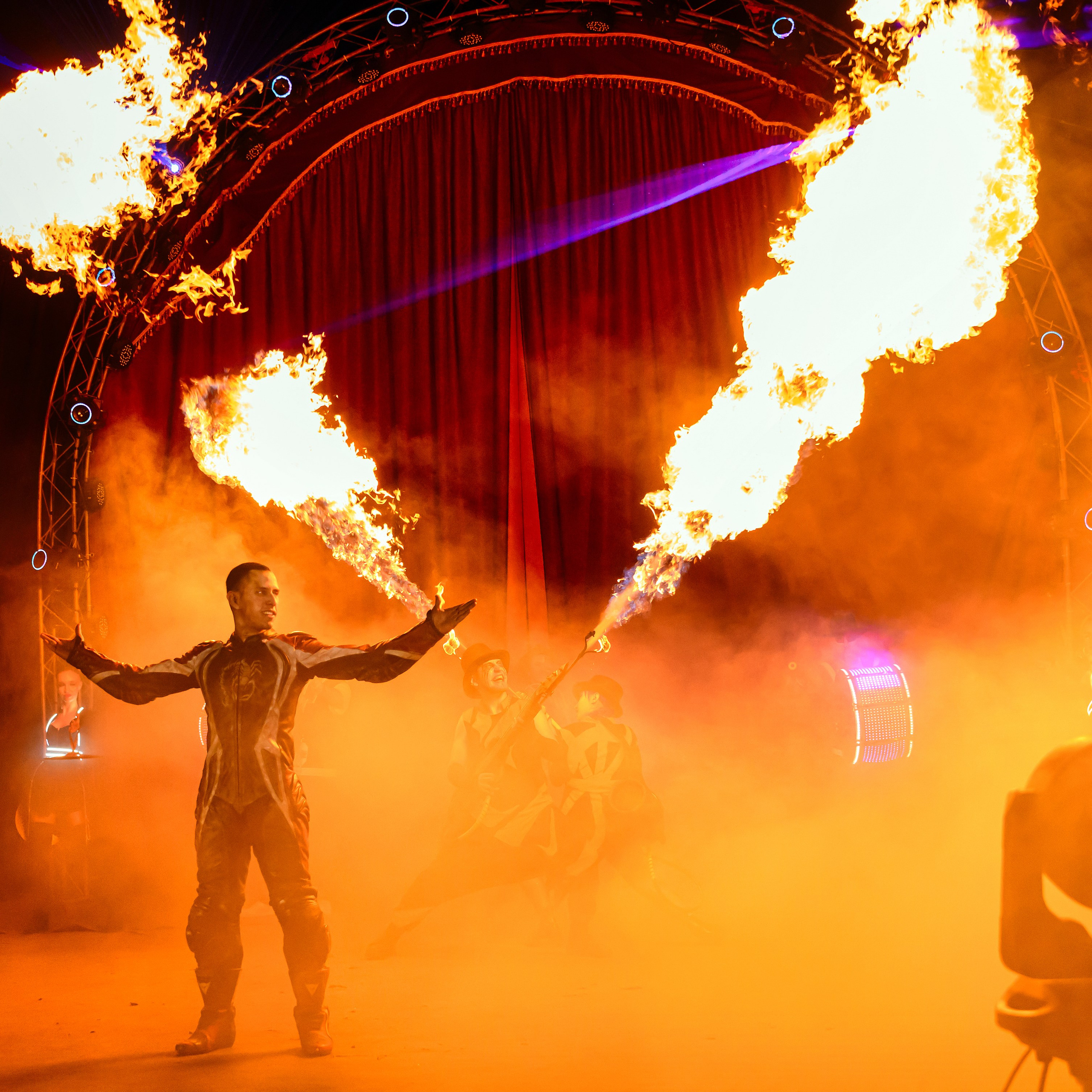 Шоу Демидовых. Цирковой фотограф Андрей Пухов (Jazz)