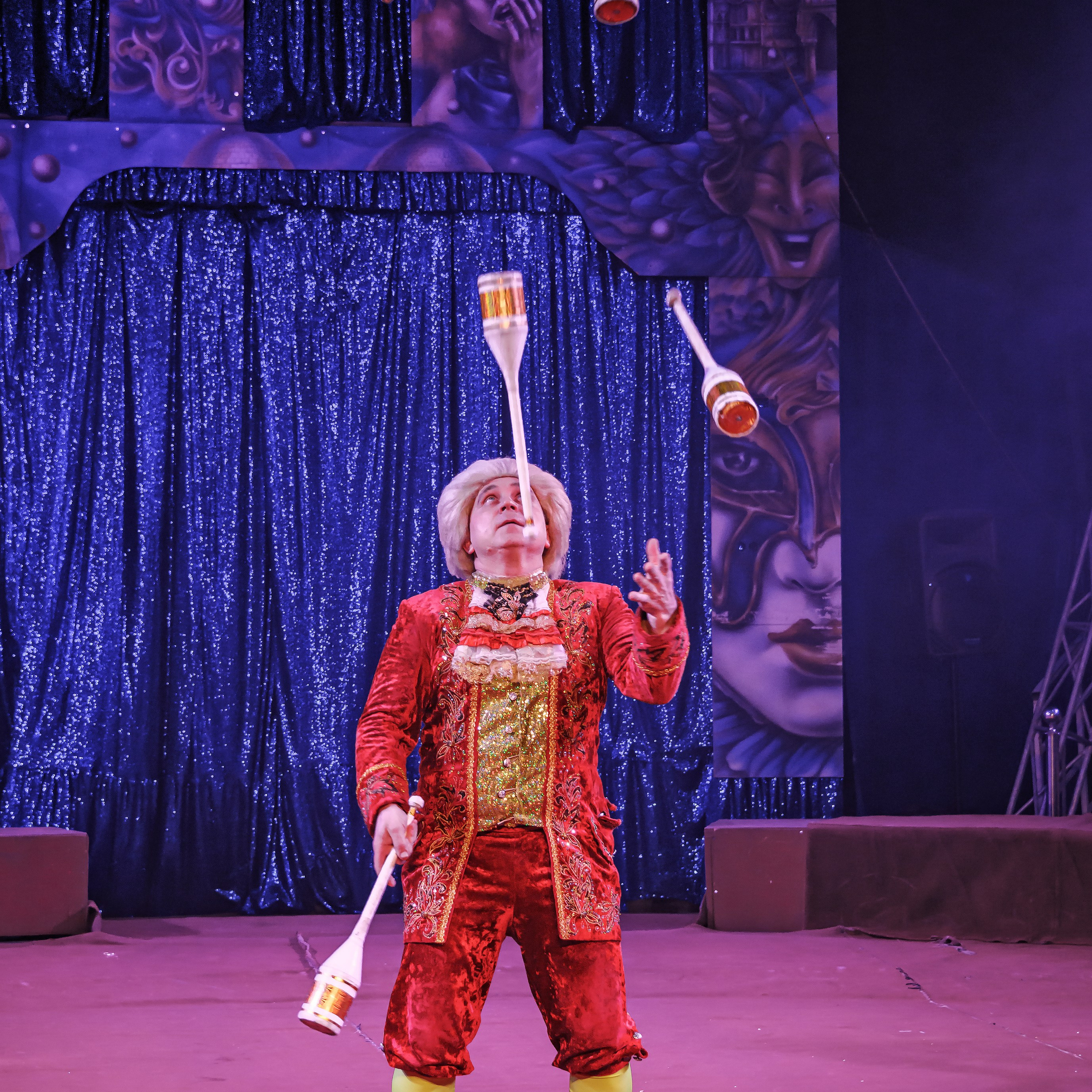 Международный цирк"HAPPY CIRCUS». Фотограф Андрей Пухов (Jazz)