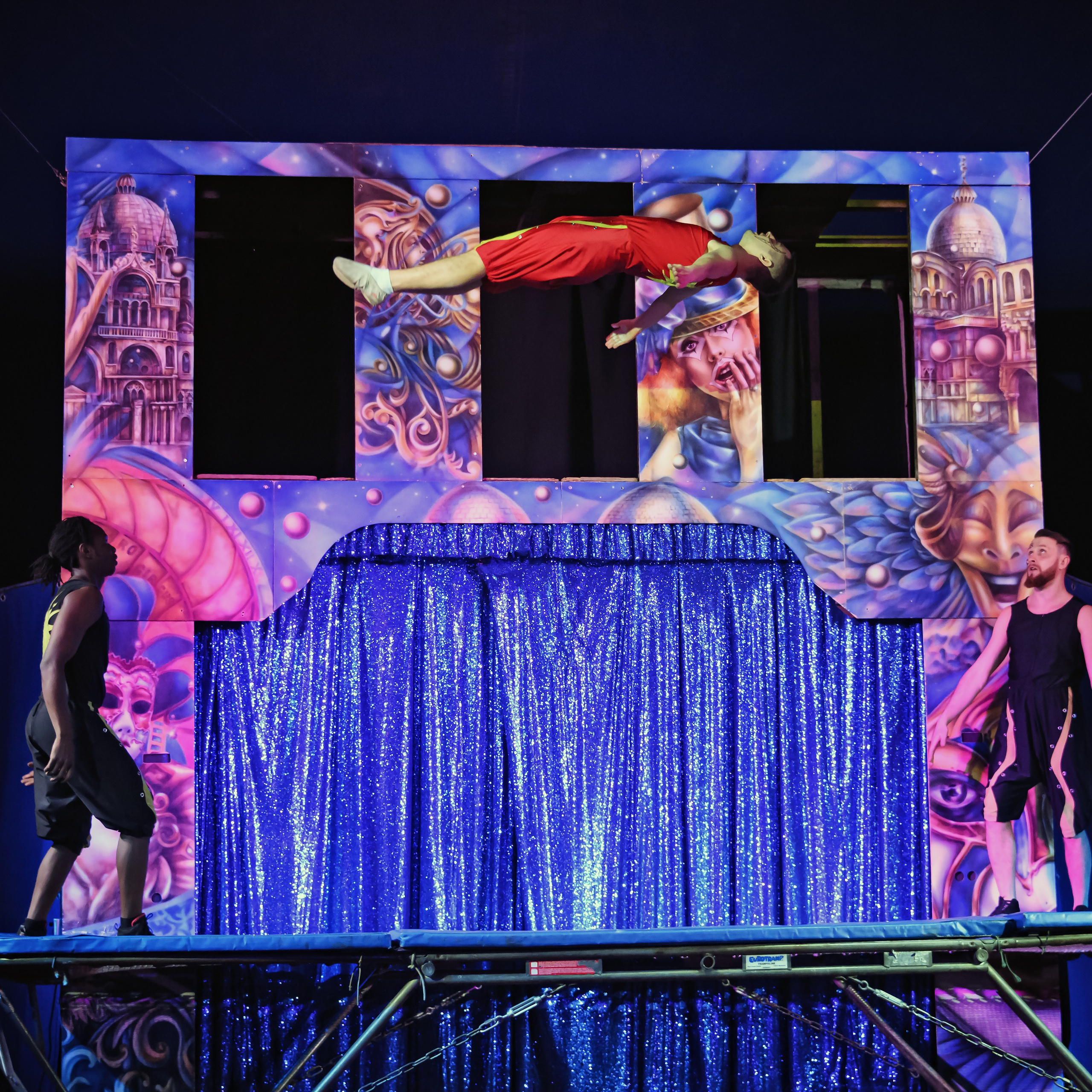 Международный цирк"HAPPY CIRCUS». Фотограф Андрей Пухов (Jazz)