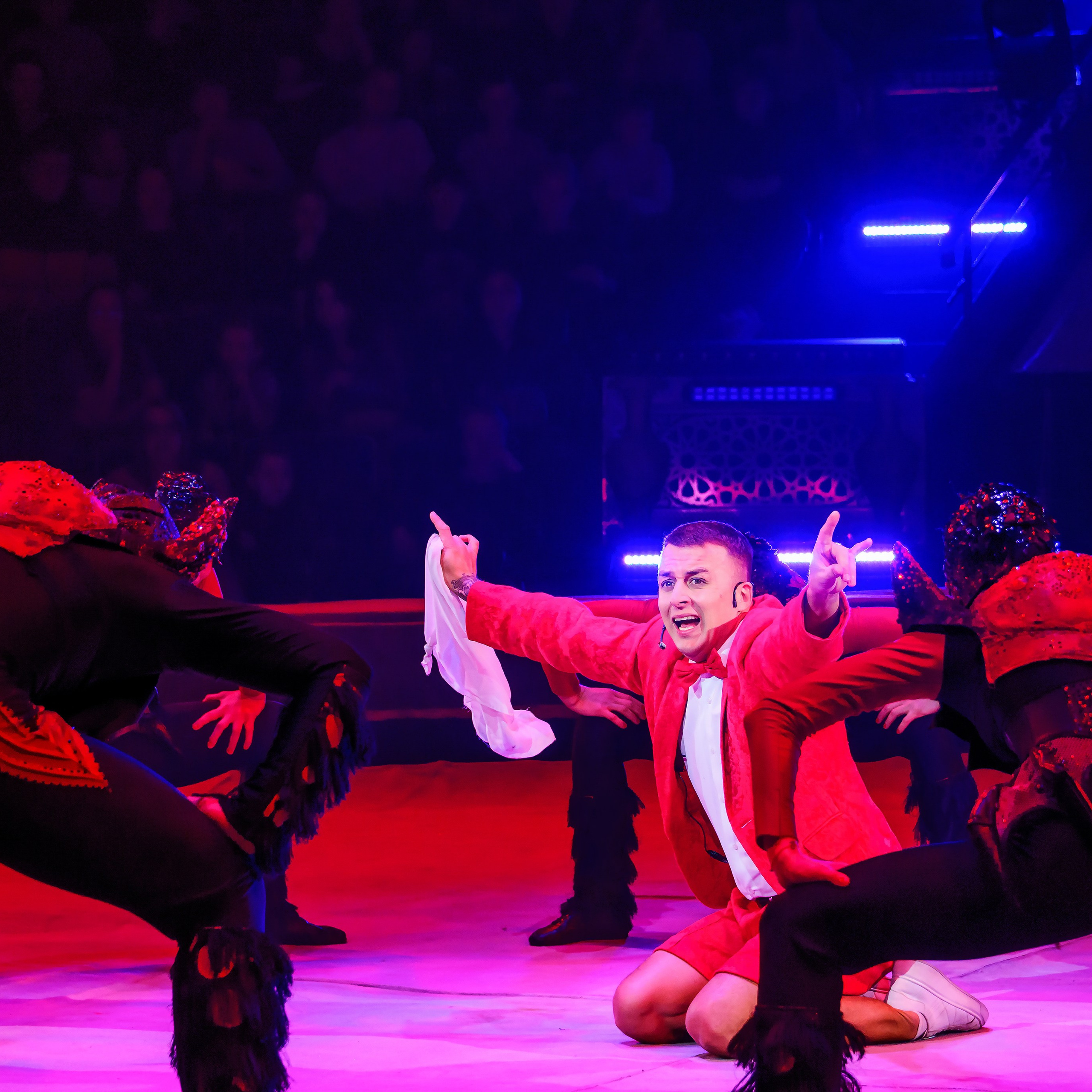 Песчаная сказка Гии Эрадзе — волшебное шоу 🎪, которое должен увидеть каждый, кто ценит красоту🌹, талант 🎭 и умение мечтать 💫. Цирковой фотограф Андрей Пухов (Jazz)