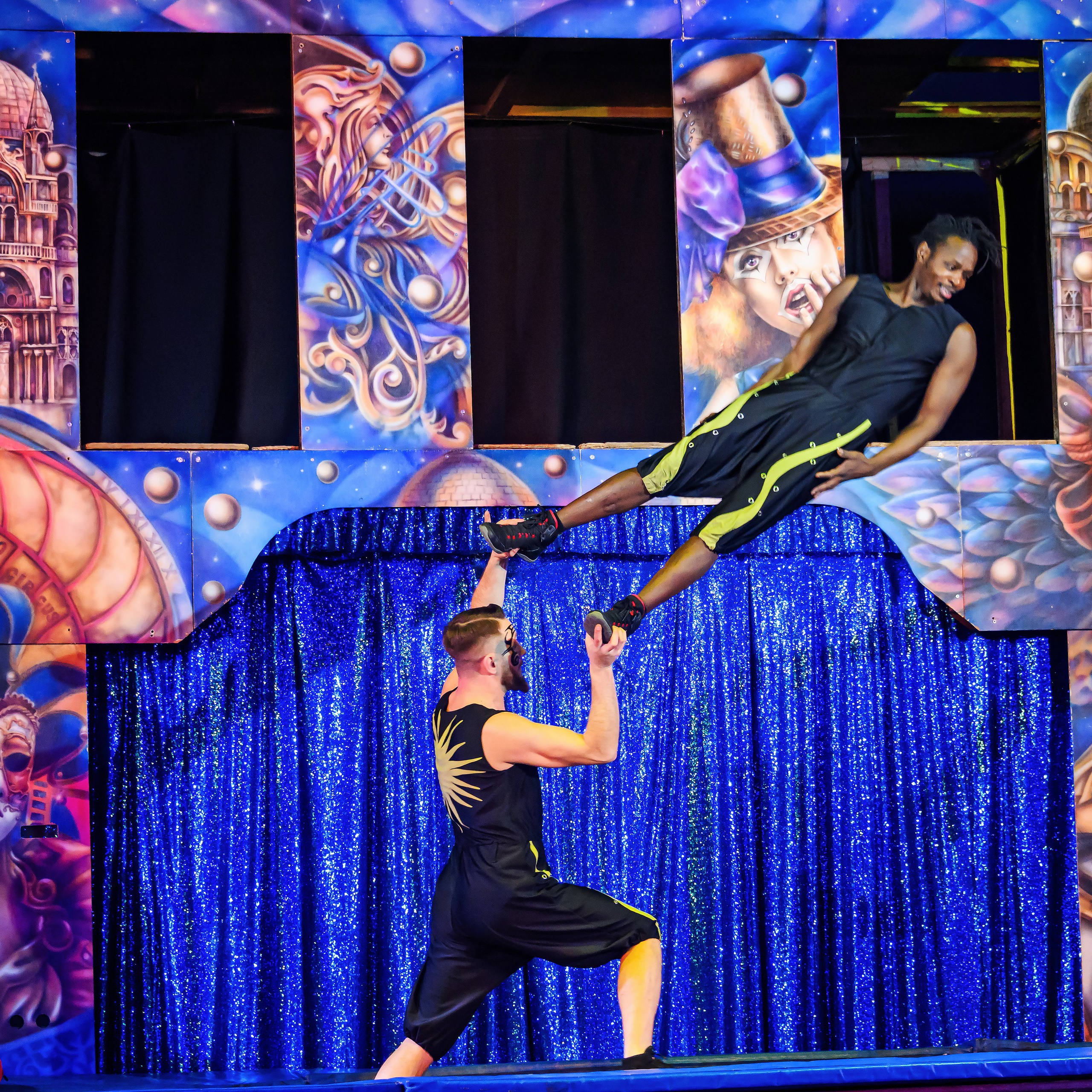 Международный цирк"HAPPY CIRCUS». Фотограф Андрей Пухов (Jazz)