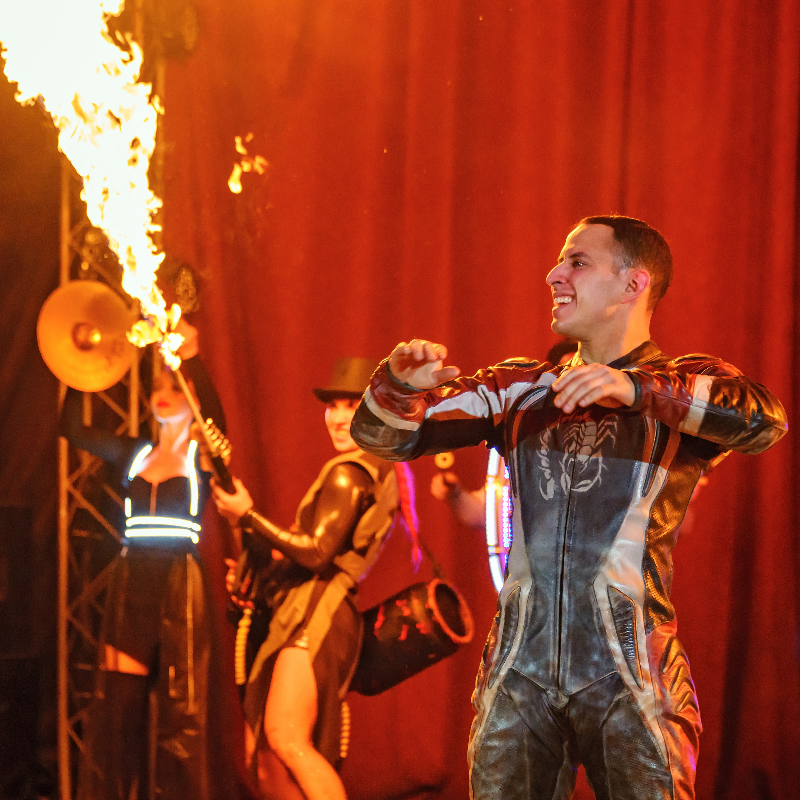 Шоу Демидовых. Цирковой фотограф Андрей Пухов (Jazz)