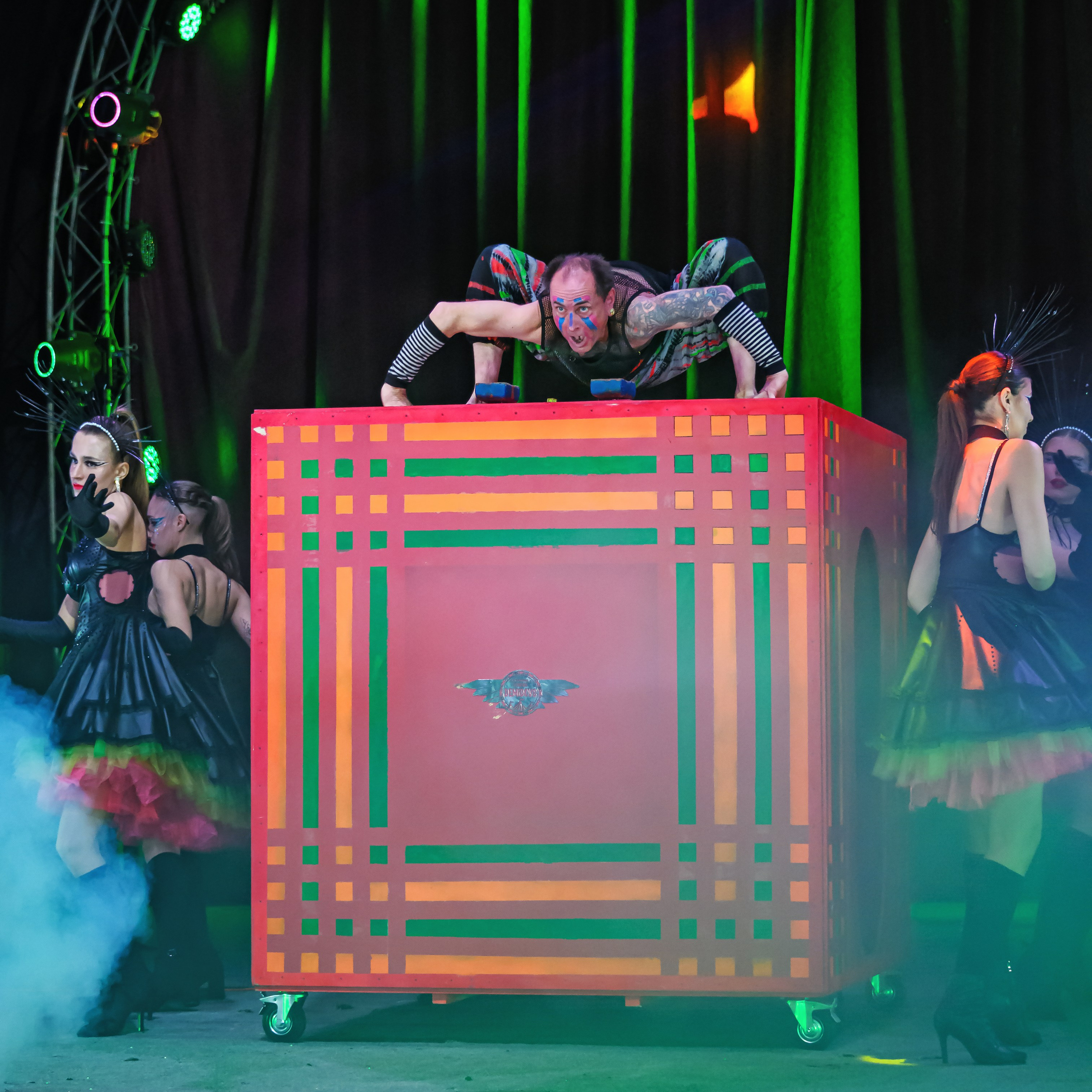 Шоу Демидовых. Цирковой фотограф Андрей Пухов (Jazz)