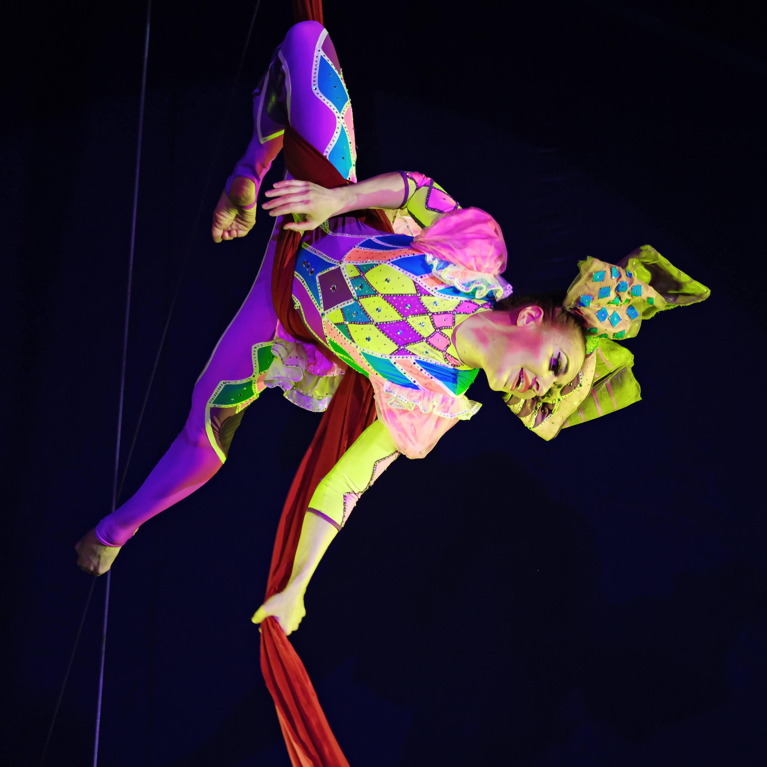 Международный цирк"HAPPY CIRCUS». Фотограф Андрей Пухов (Jazz)