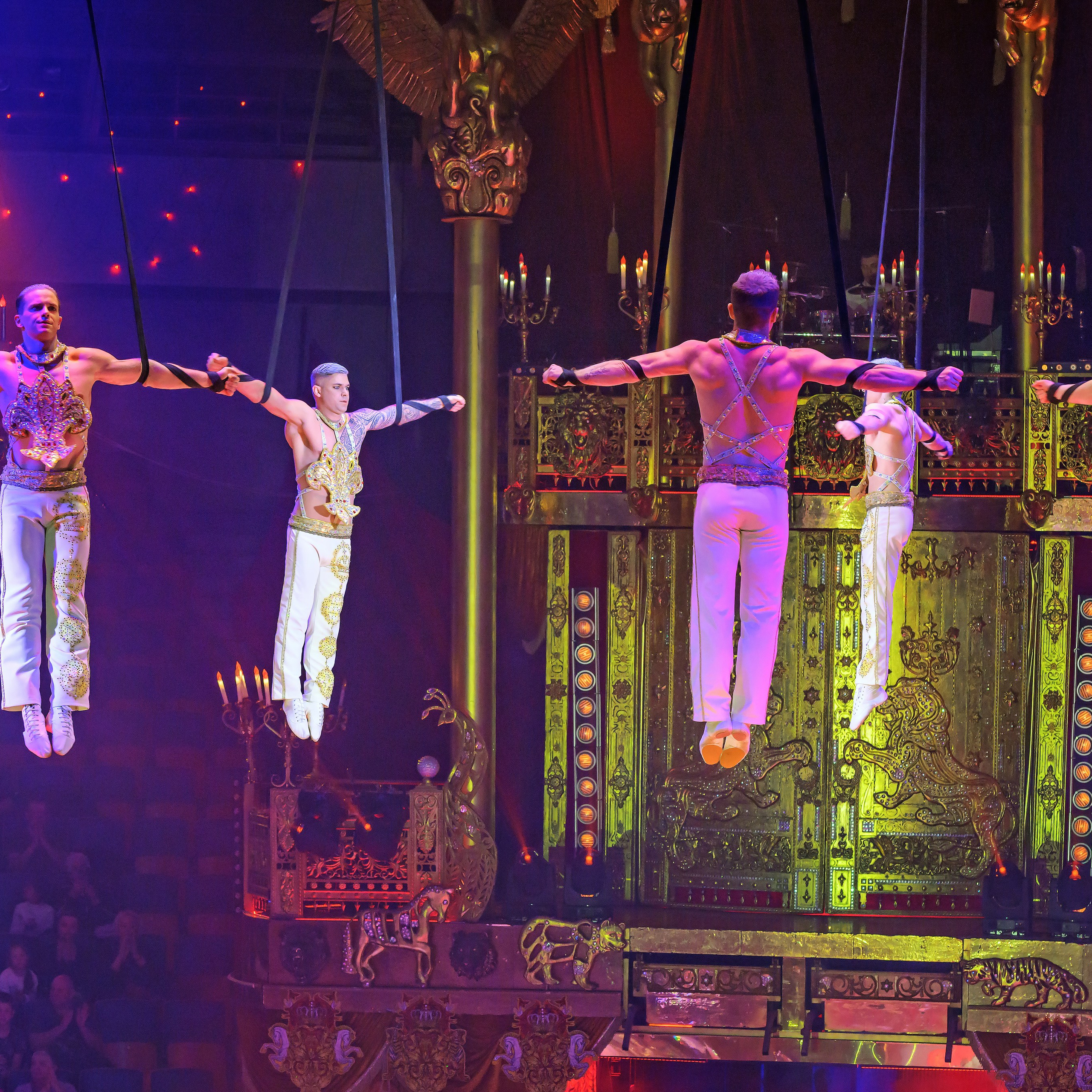 Шоу «Королевский цирк». Фотограф Андрей Пухов (Jazz)