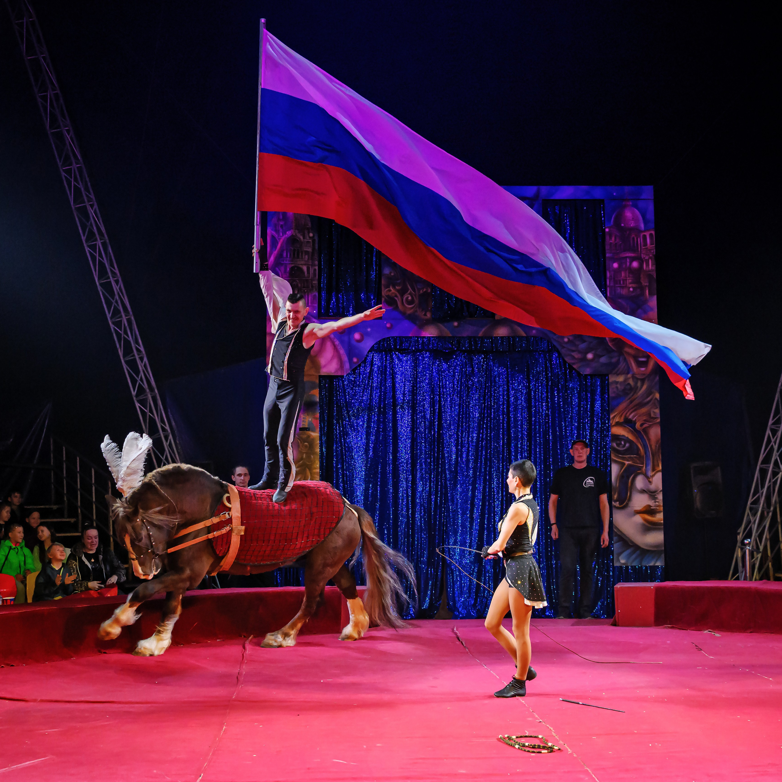 Международный цирк"HAPPY CIRCUS». Фотограф Андрей Пухов (Jazz)