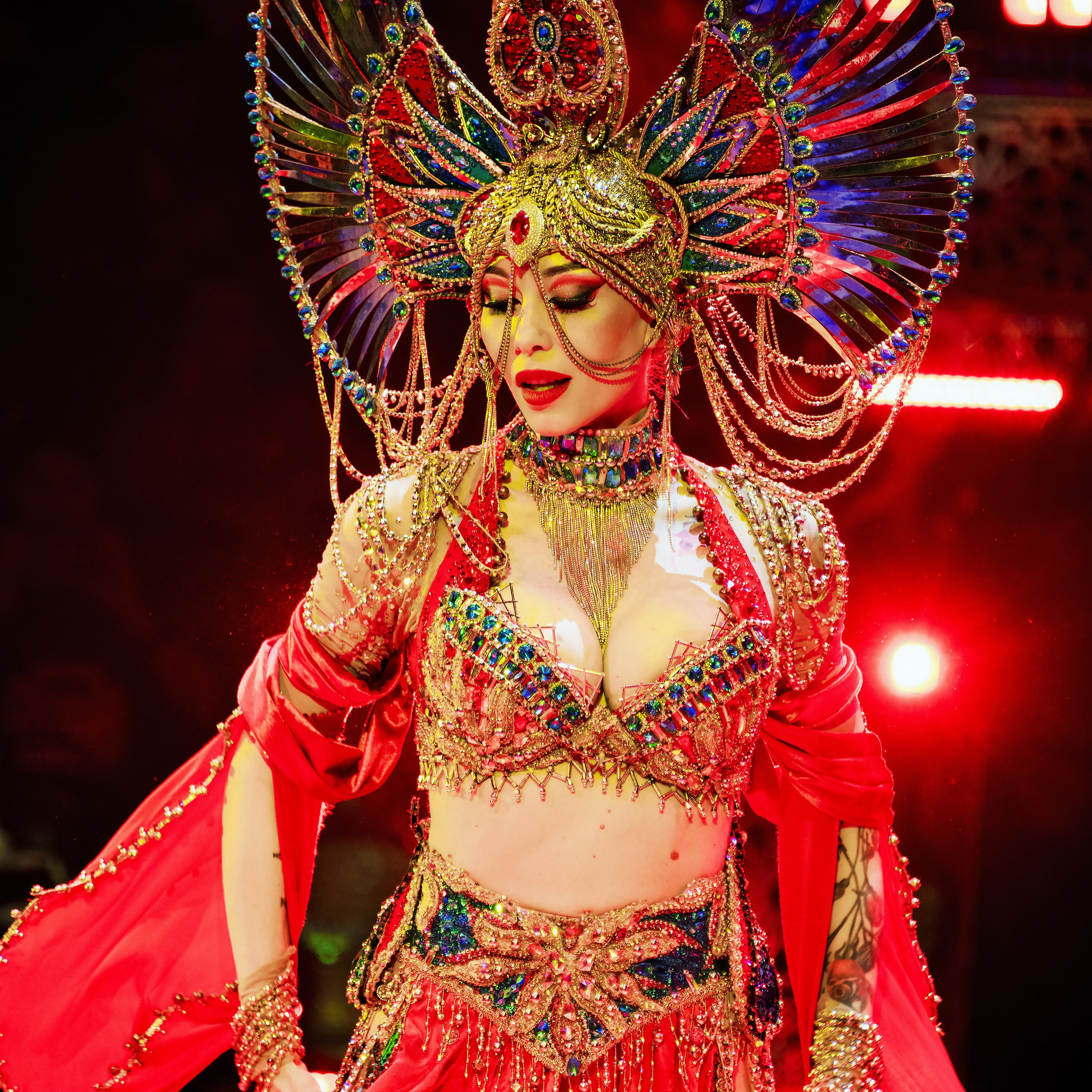 Песчаная сказка Гии Эрадзе — волшебное шоу 🎪, которое должен увидеть каждый, кто ценит красоту🌹, талант 🎭 и умение мечтать 💫. Цирковой фотограф Андрей Пухов (Jazz)