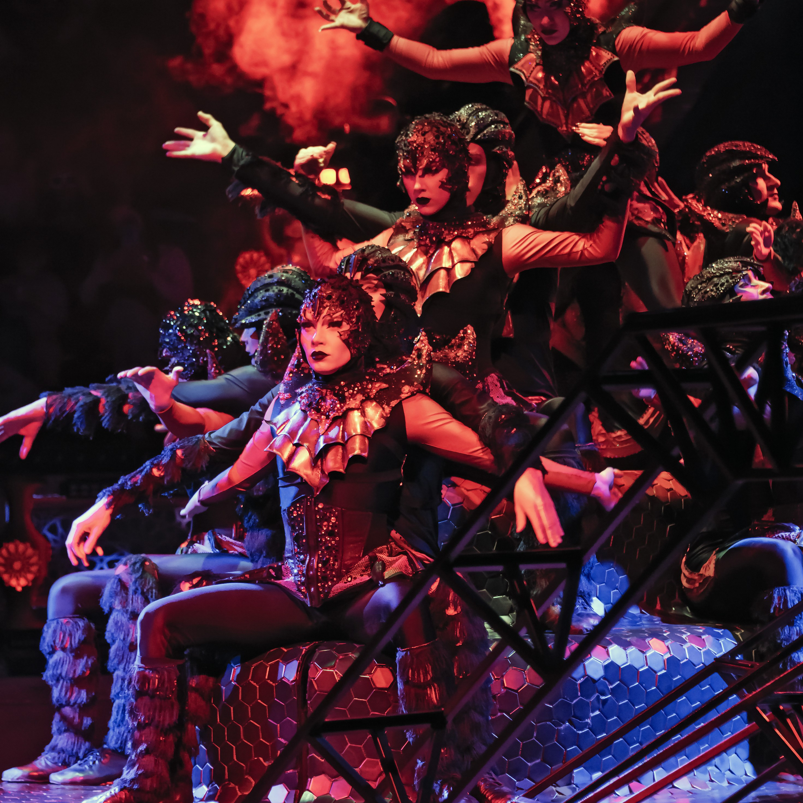 Песчаная сказка Гии Эрадзе — волшебное шоу 🎪, которое должен увидеть каждый, кто ценит красоту🌹, талант 🎭 и умение мечтать 💫. Цирковой фотограф Андрей Пухов (Jazz)