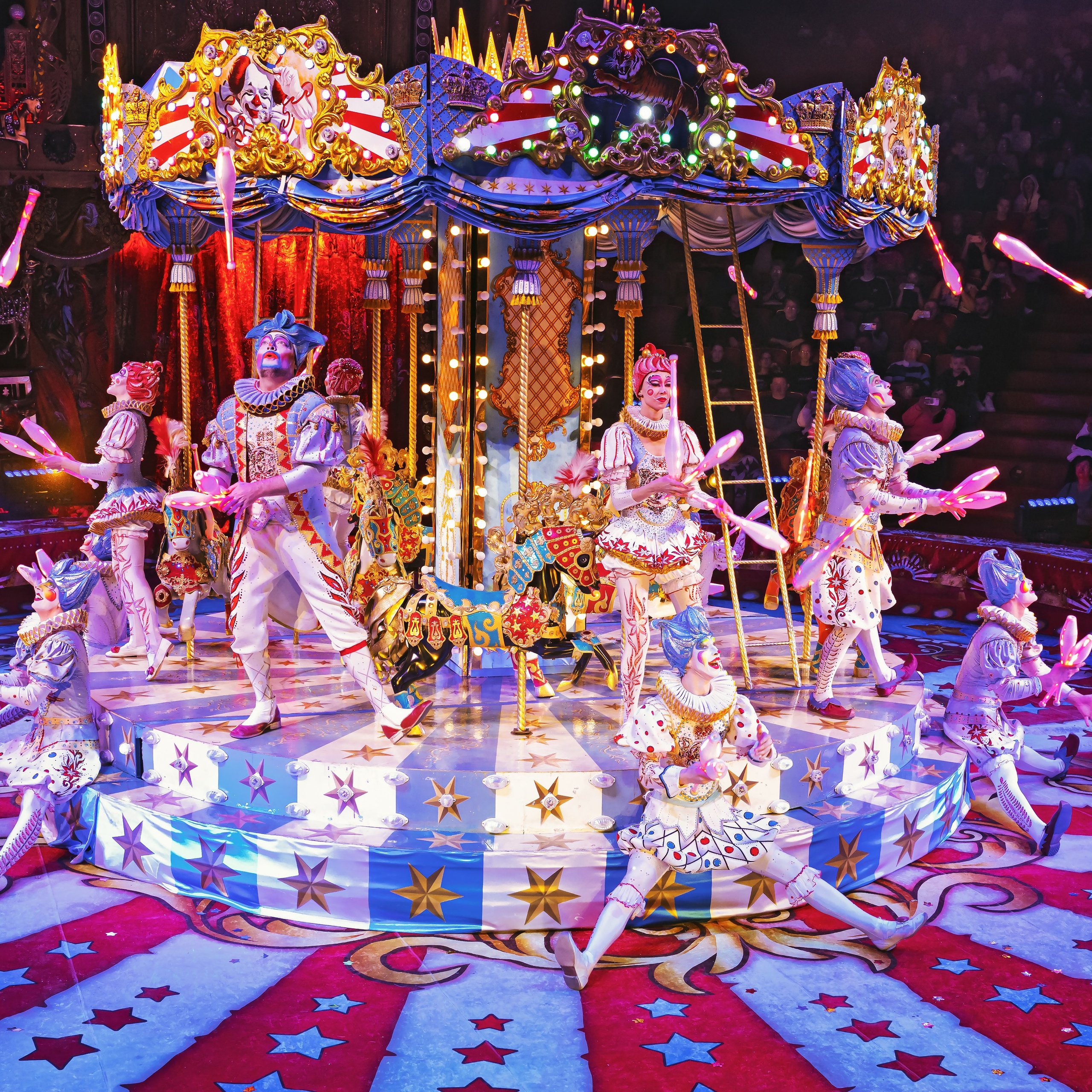 Шоу «Королевский цирк». Фотограф Андрей Пухов (Jazz)