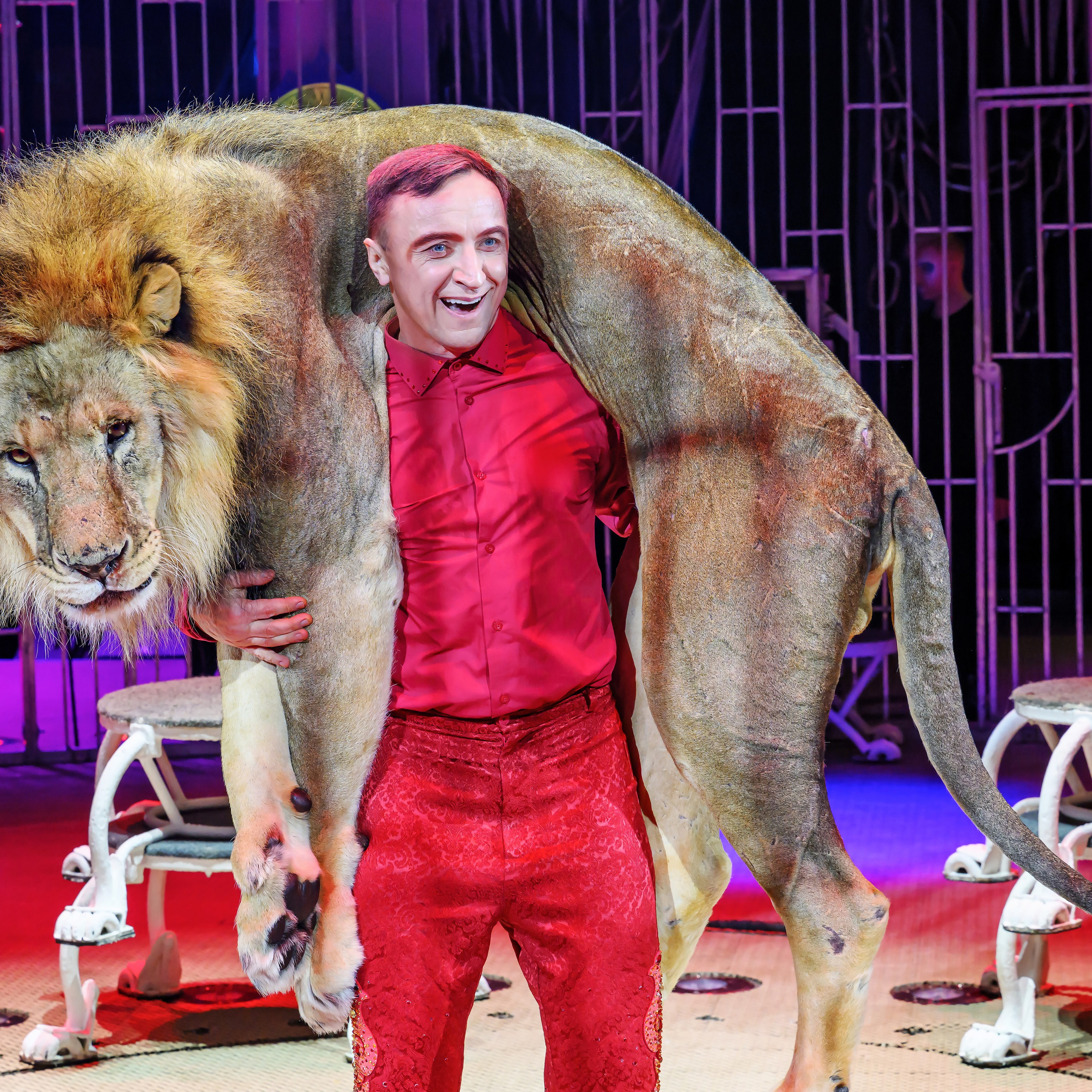 «13 месяцев. Шоу ледяных фонтанов»❄💙. Фотограф Андрей Пухов (Jazz)