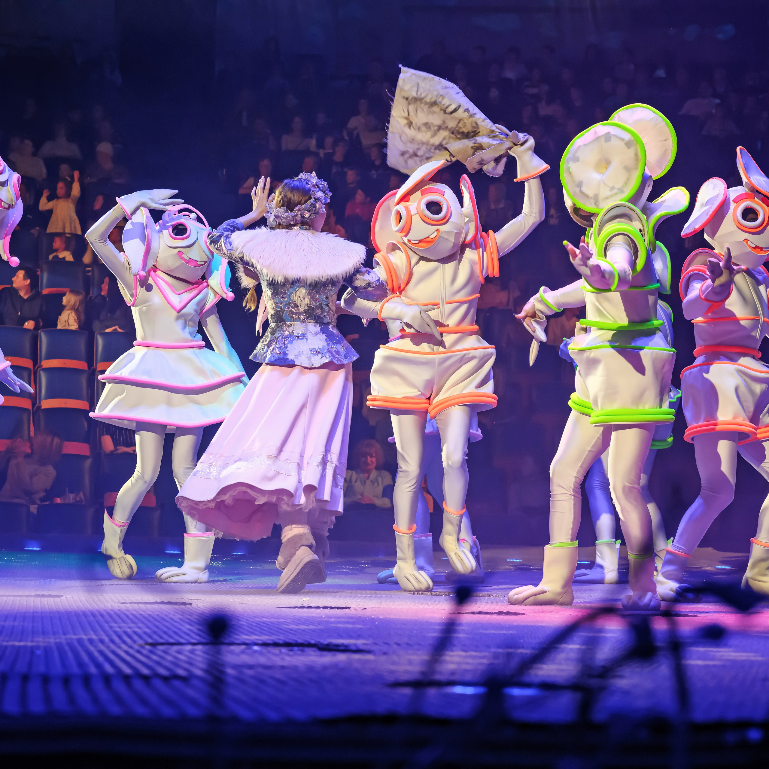 «13 месяцев. Шоу ледяных фонтанов»❄💙. Фотограф Андрей Пухов (Jazz)