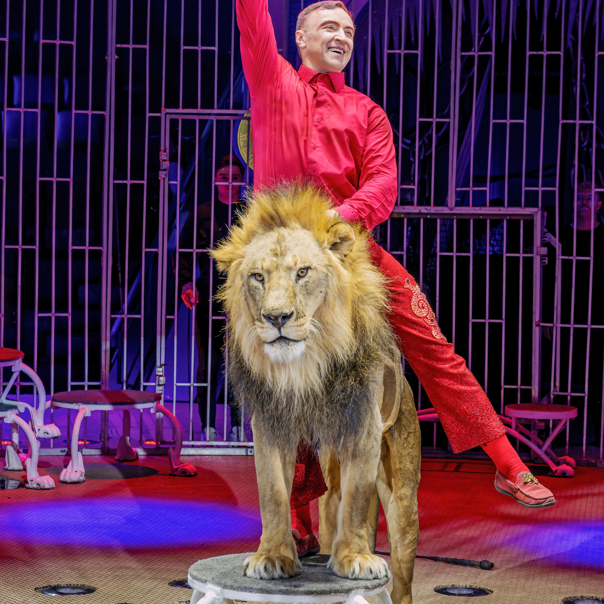 «13 месяцев. Шоу ледяных фонтанов»❄💙. Фотограф Андрей Пухов (Jazz)