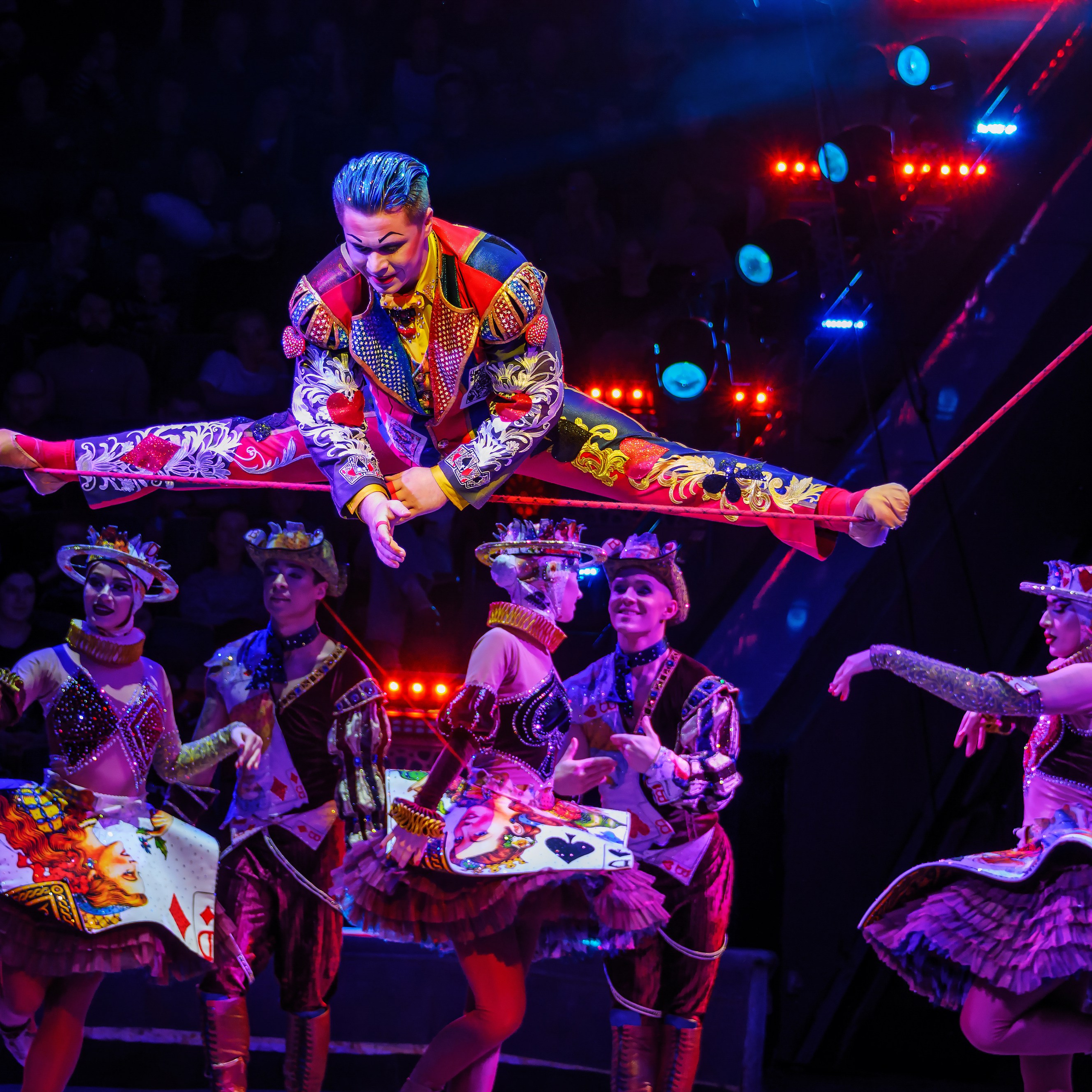 Песчаная сказка Гии Эрадзе — волшебное шоу 🎪, которое должен увидеть каждый, кто ценит красоту🌹, талант 🎭 и умение мечтать 💫. Цирковой фотограф Андрей Пухов (Jazz)