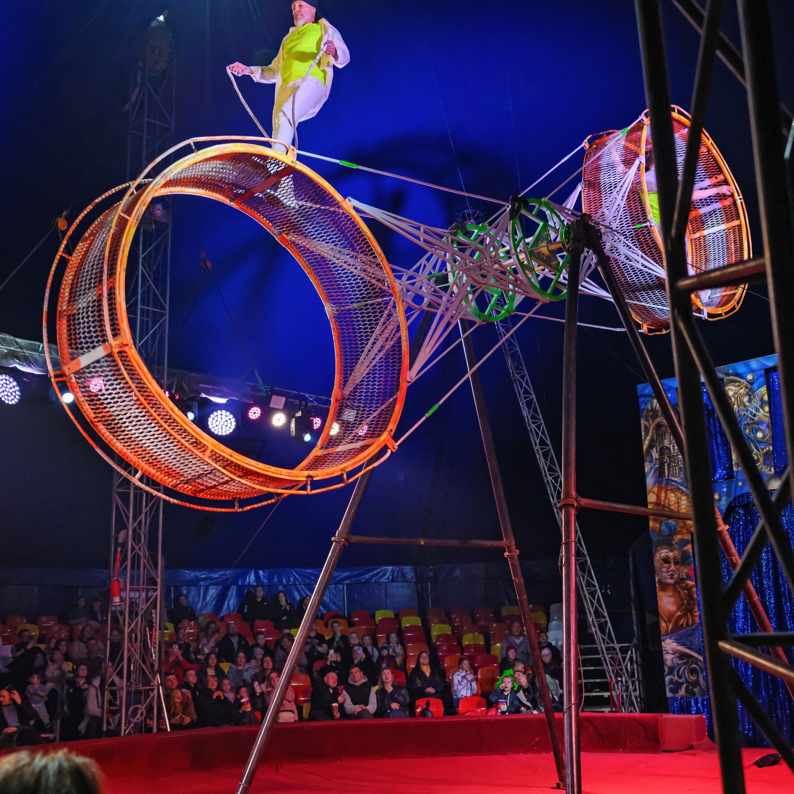 Международный цирк"HAPPY CIRCUS». Фотограф Андрей Пухов (Jazz)