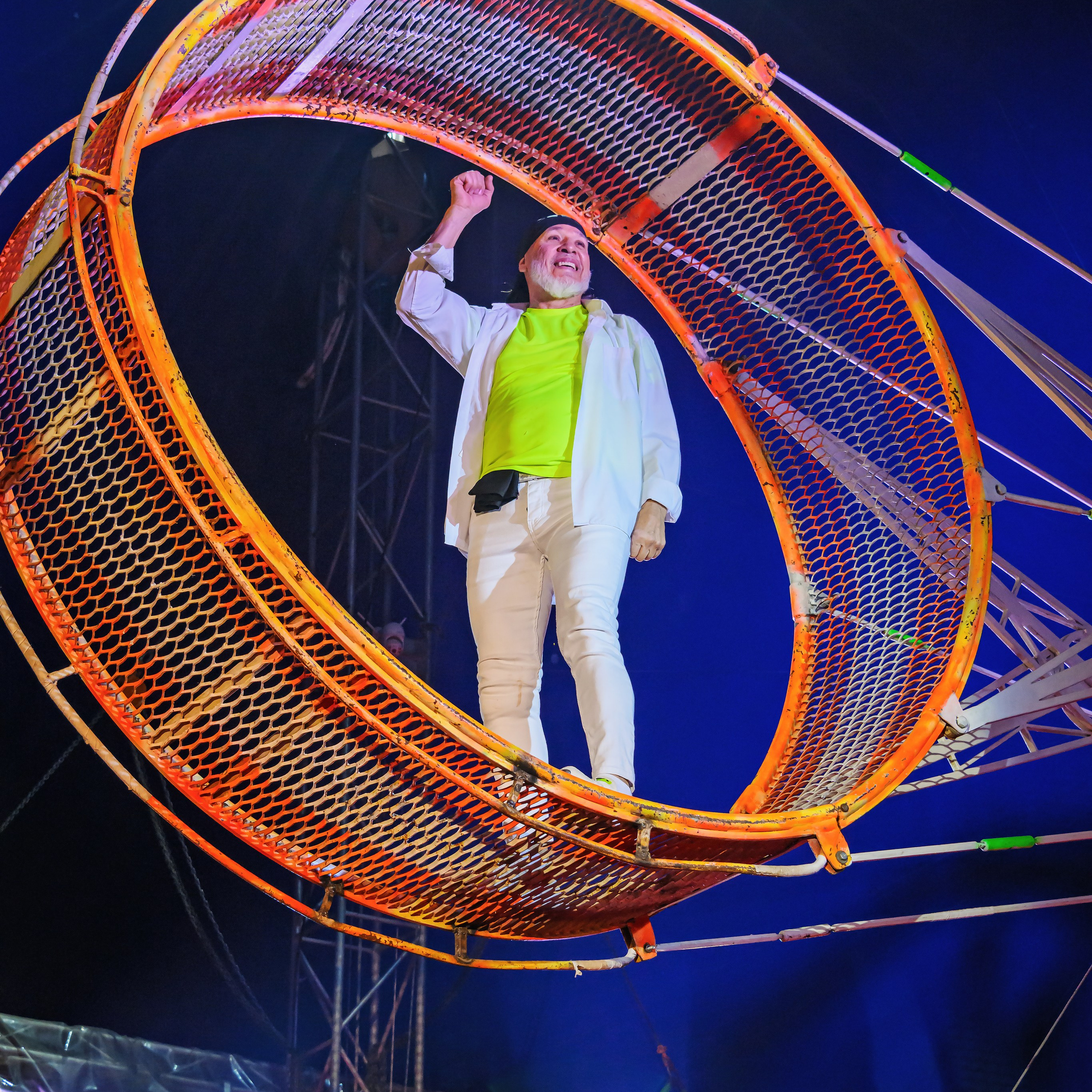 Международный цирк"HAPPY CIRCUS». Фотограф Андрей Пухов (Jazz)