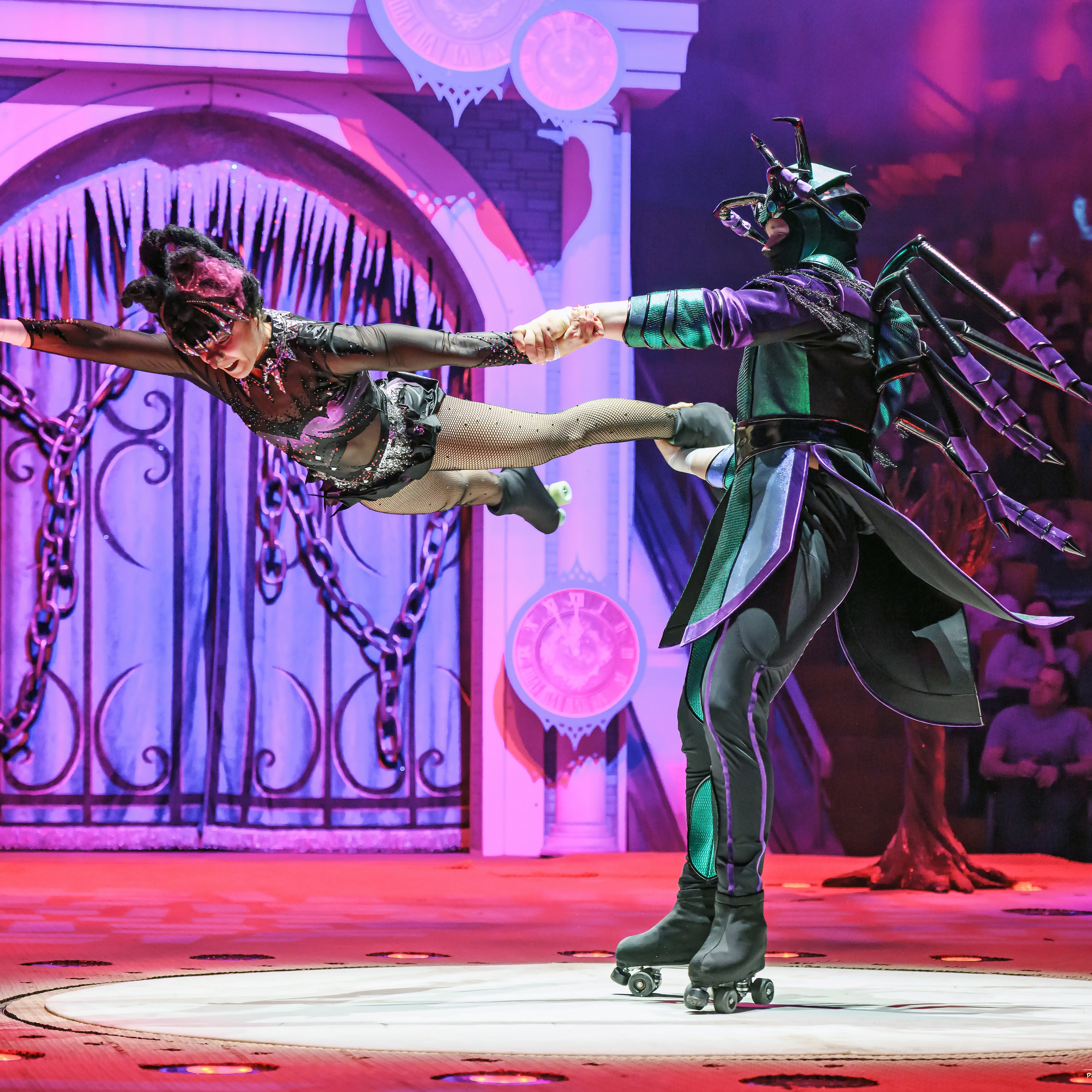 «13 месяцев. Шоу ледяных фонтанов»❄💙. Фотограф Андрей Пухов (Jazz)