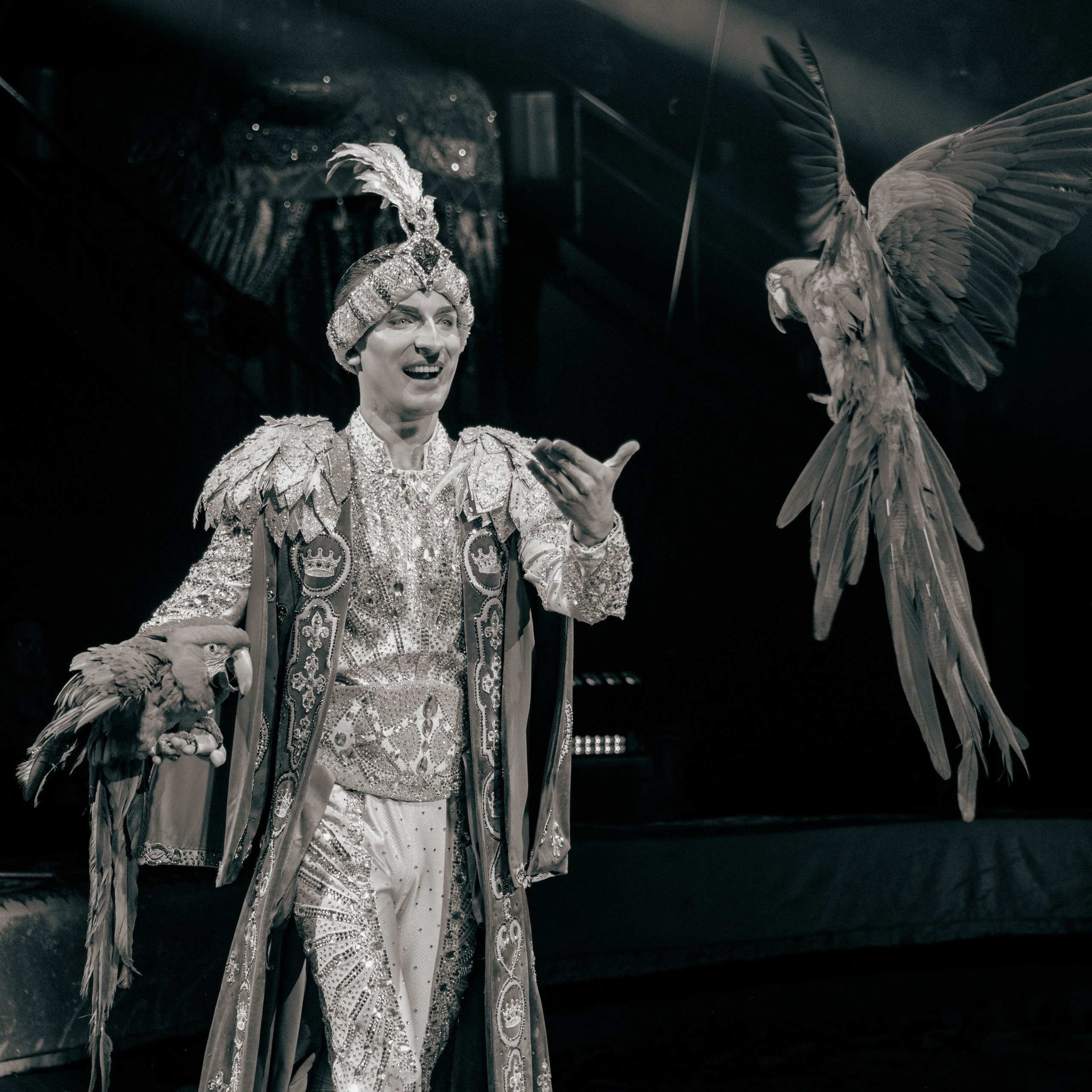 Песчаная сказка Гии Эрадзе — волшебное шоу 🎪, которое должен увидеть каждый, кто ценит красоту🌹, талант 🎭 и умение мечтать 💫. Цирковой фотограф Андрей Пухов (Jazz)