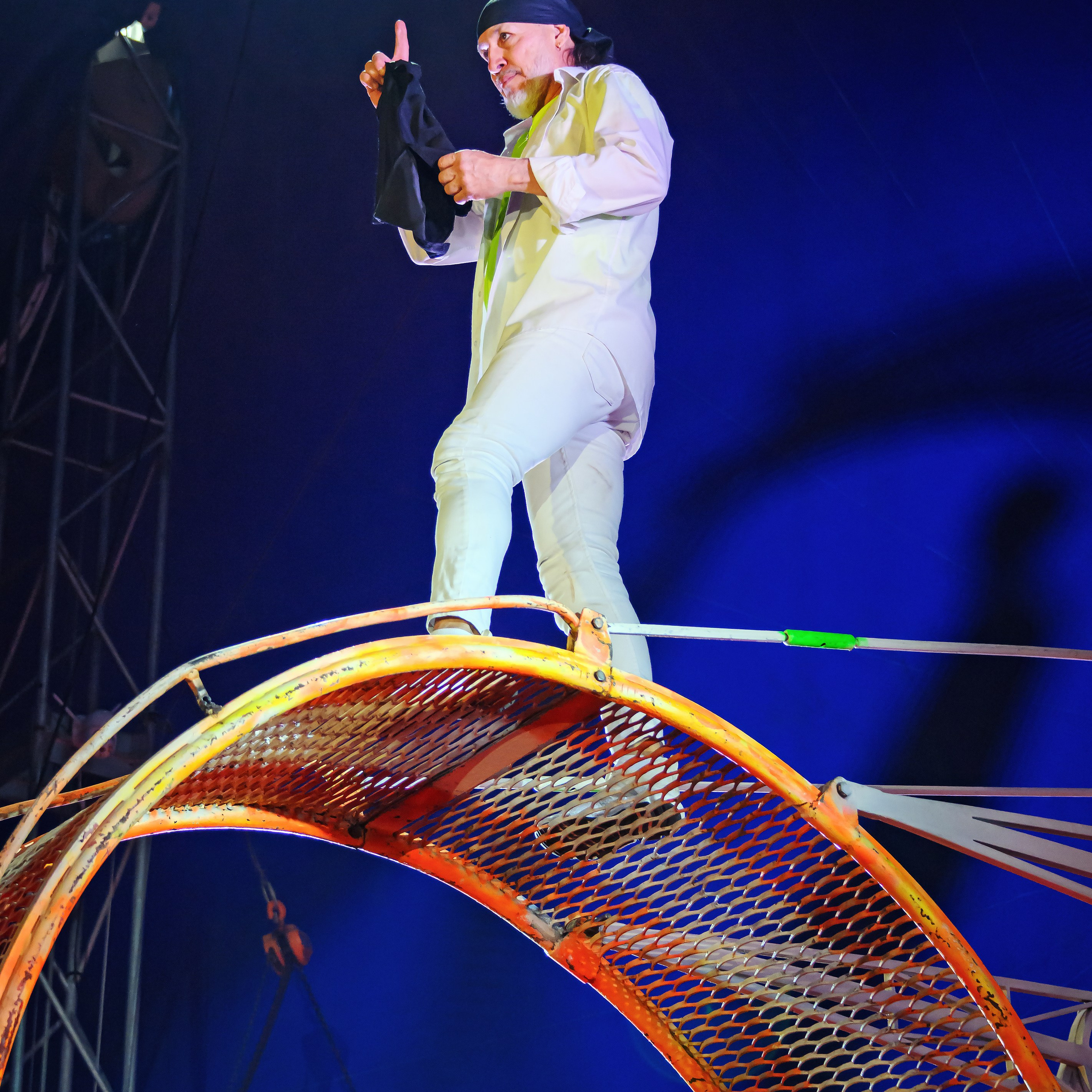 Международный цирк"HAPPY CIRCUS». Фотограф Андрей Пухов (Jazz)