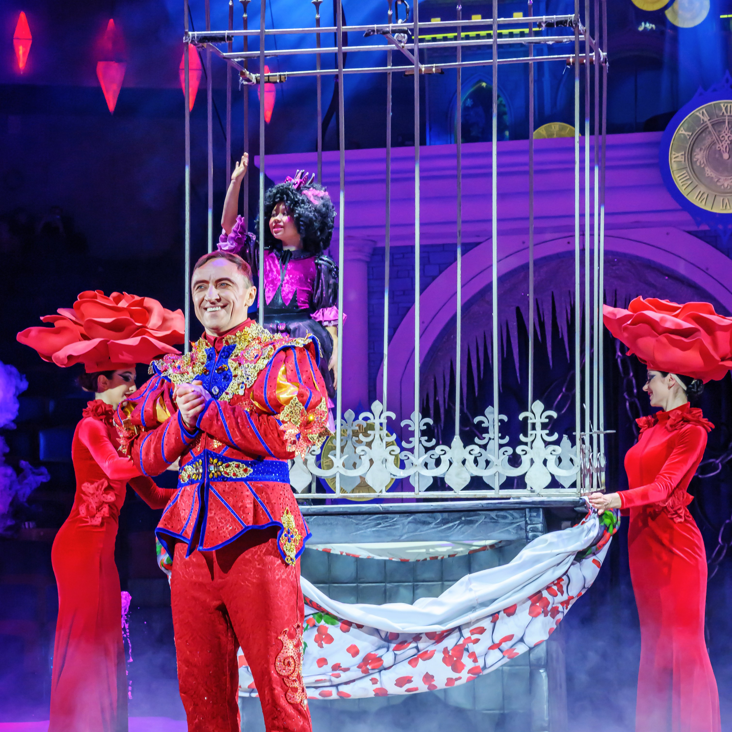 «13 месяцев. Шоу ледяных фонтанов»❄💙. Фотограф Андрей Пухов (Jazz)