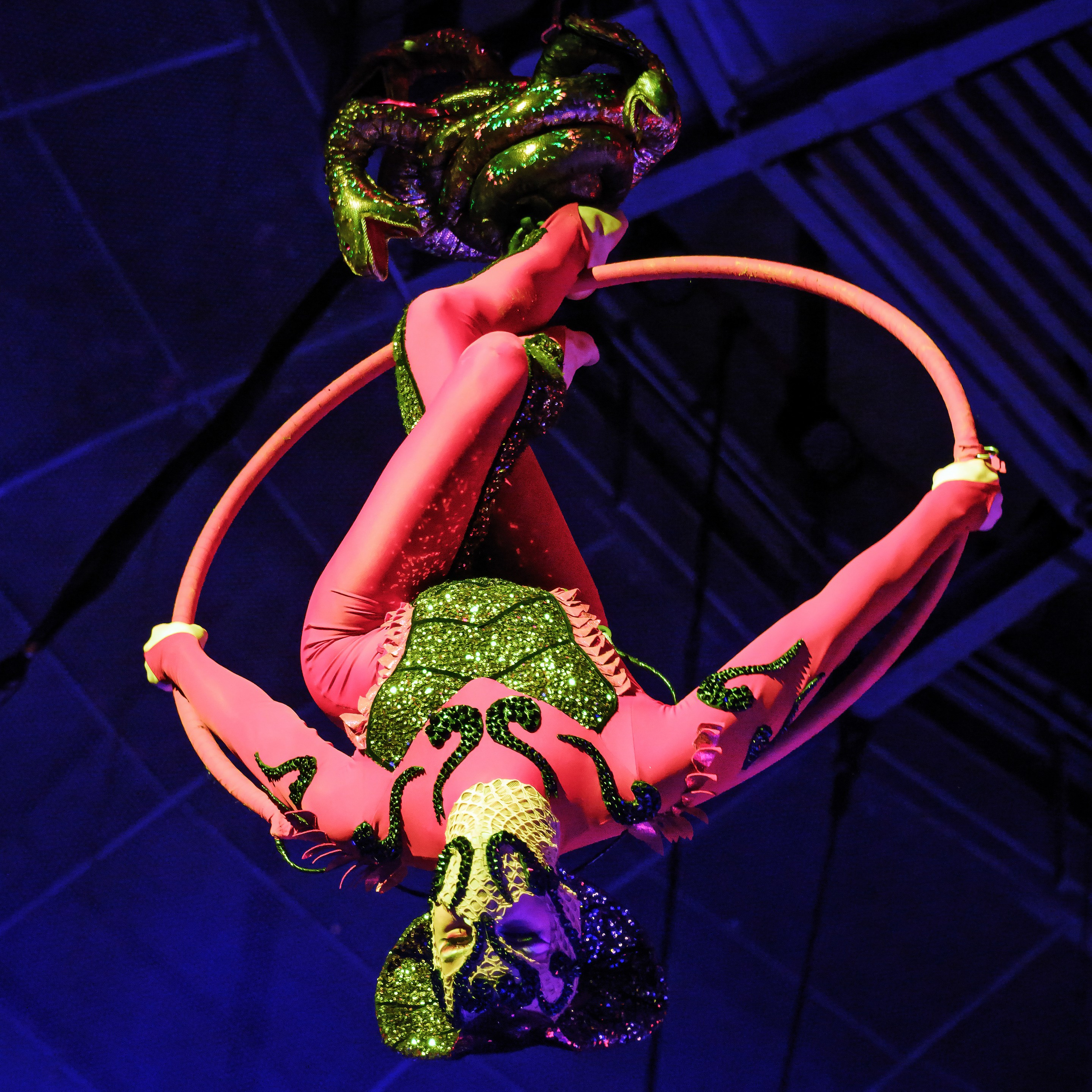 Песчаная сказка Гии Эрадзе — волшебное шоу 🎪, которое должен увидеть каждый, кто ценит красоту🌹, талант 🎭 и умение мечтать 💫. Цирковой фотограф Андрей Пухов (Jazz)