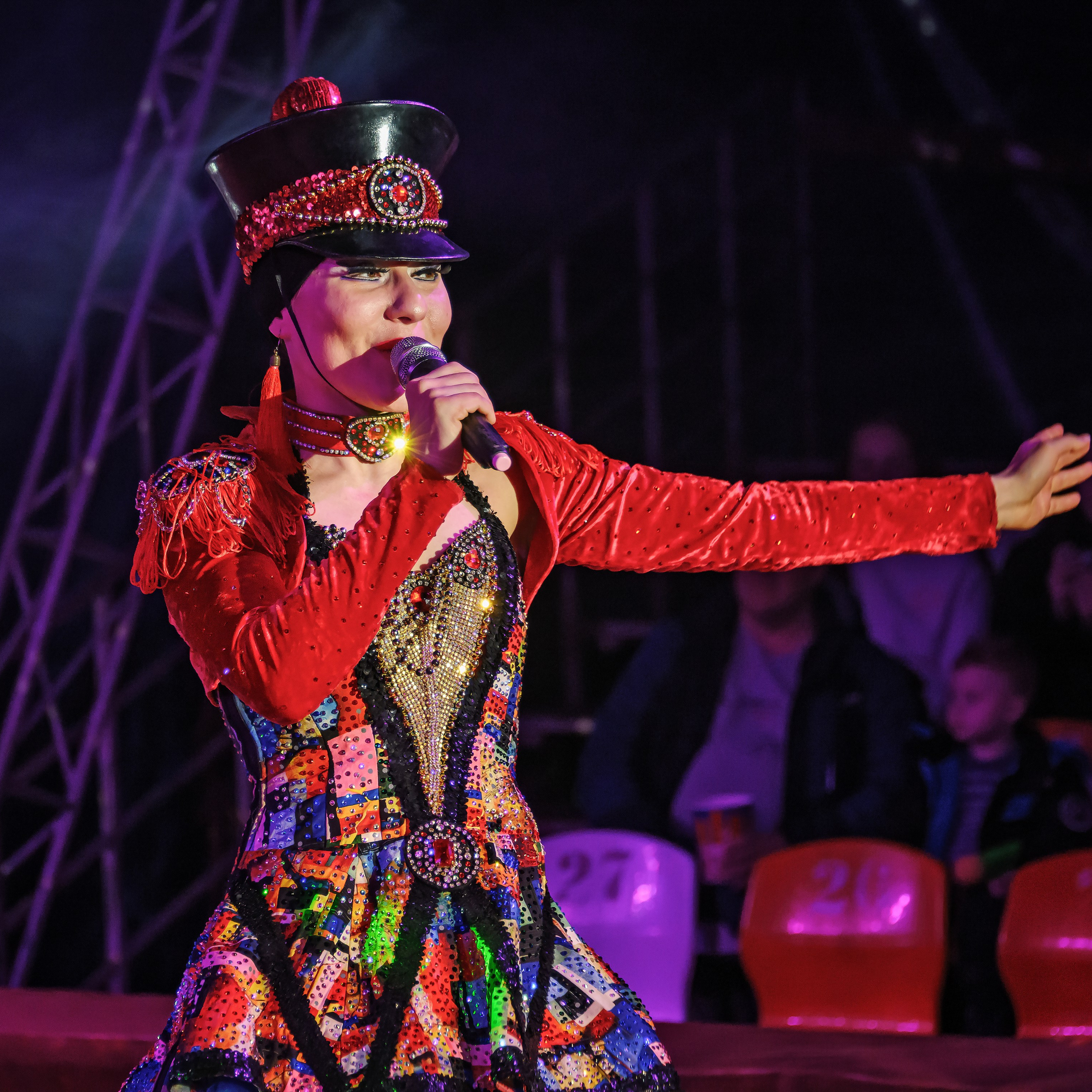 Международный цирк"HAPPY CIRCUS». Фотограф Андрей Пухов (Jazz)