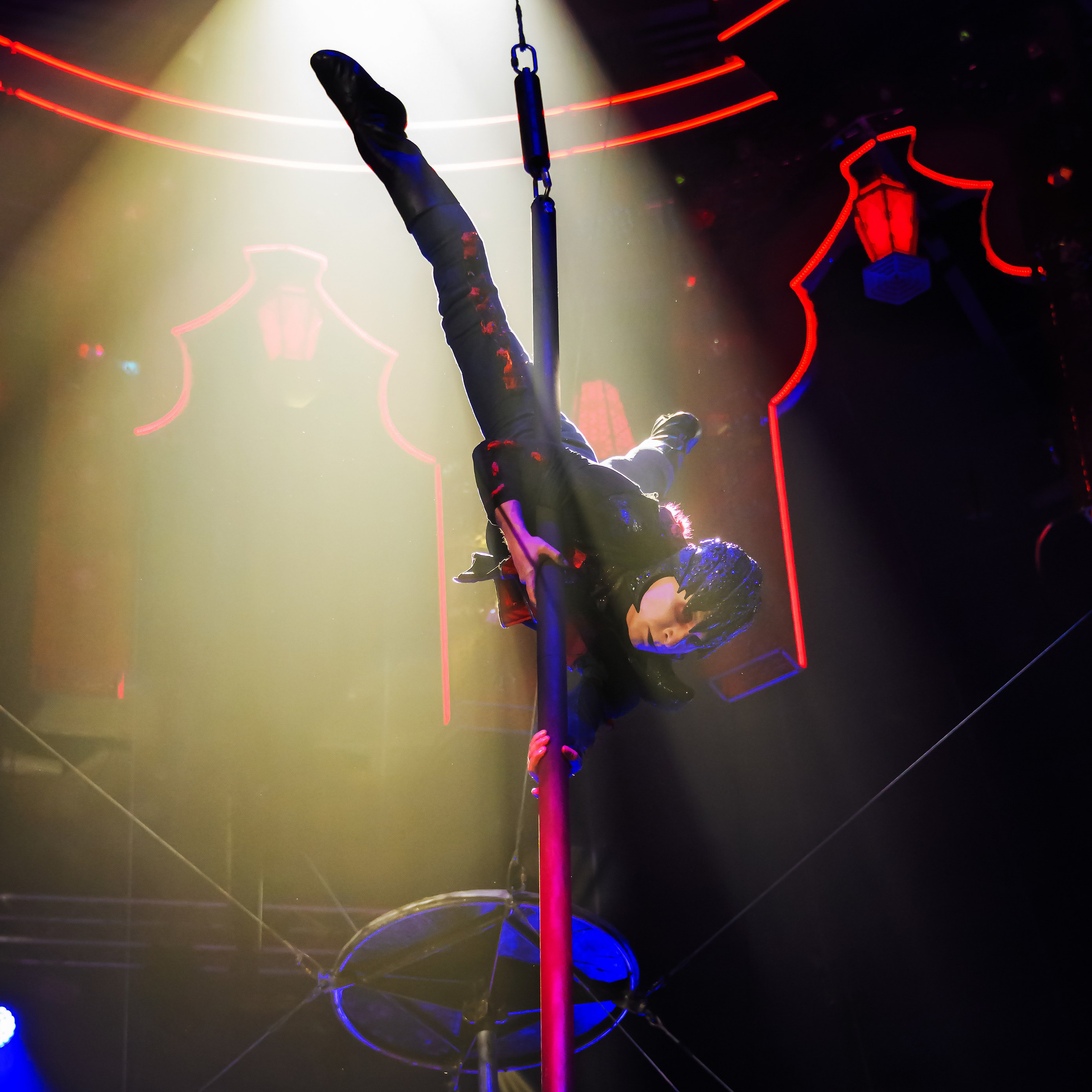 Песчаная сказка Гии Эрадзе — волшебное шоу 🎪, которое должен увидеть каждый, кто ценит красоту🌹, талант 🎭 и умение мечтать 💫. Цирковой фотограф Андрей Пухов (Jazz)