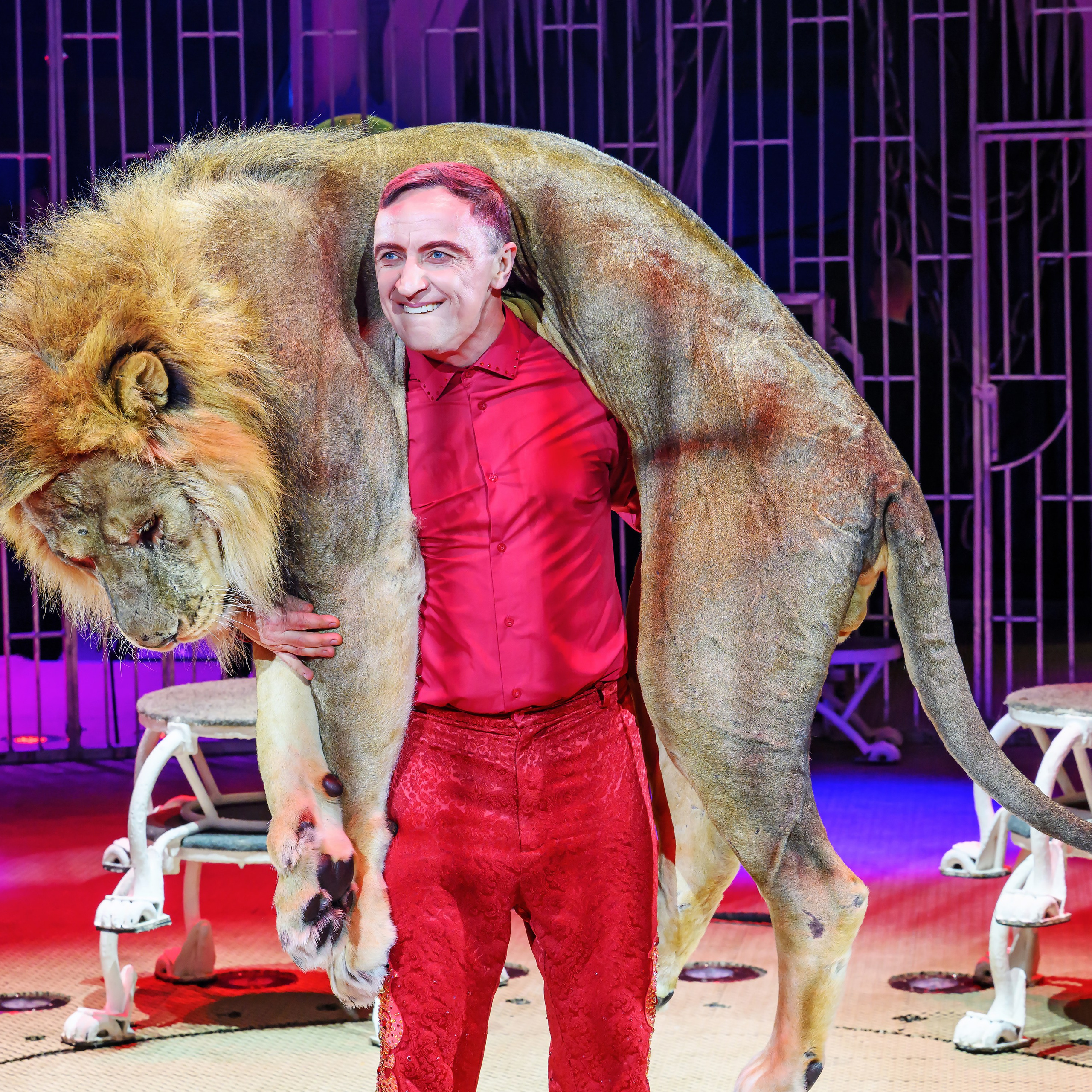 «13 месяцев. Шоу ледяных фонтанов»❄💙. Фотограф Андрей Пухов (Jazz)