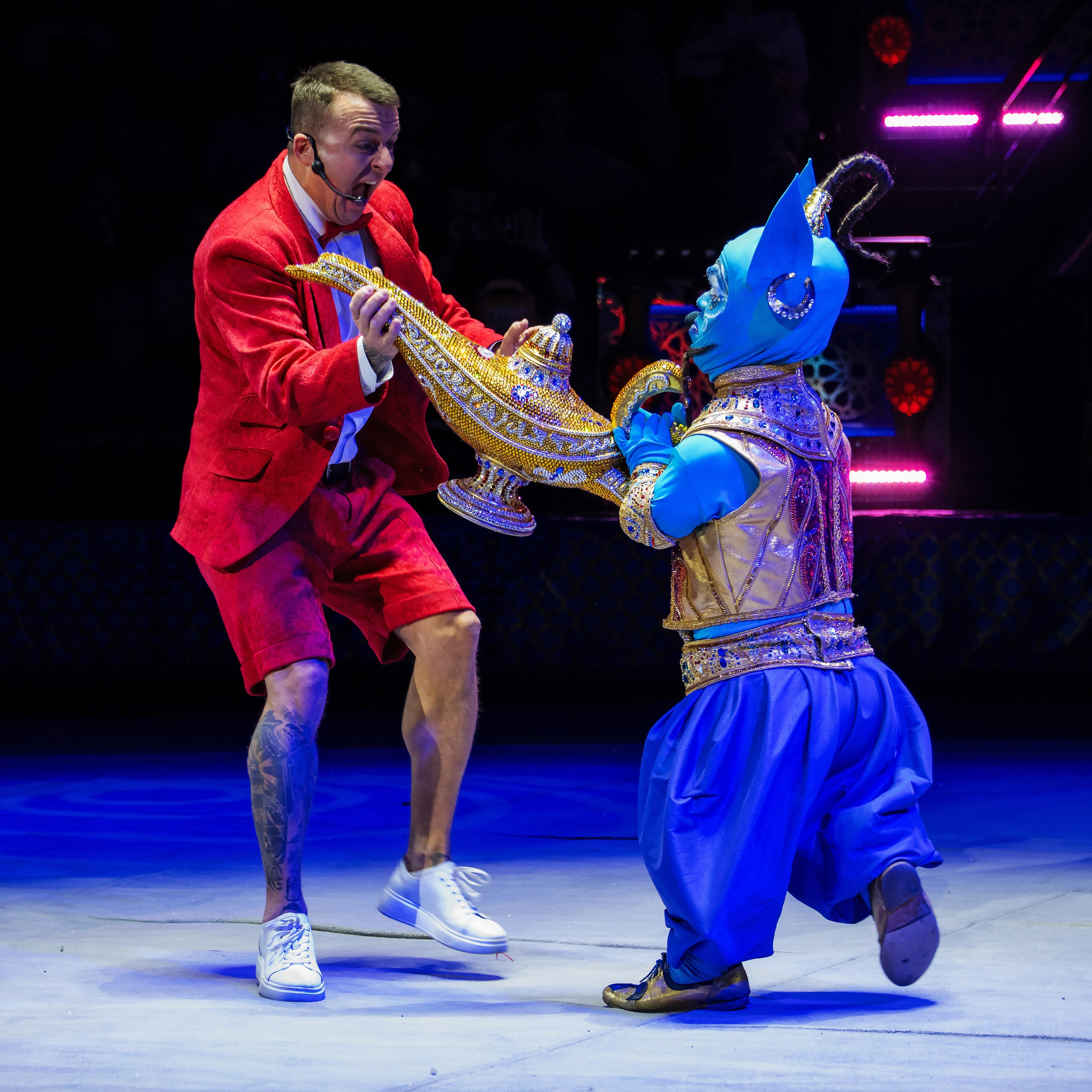 Песчаная сказка Гии Эрадзе — волшебное шоу 🎪, которое должен увидеть каждый, кто ценит красоту🌹, талант 🎭 и умение мечтать 💫. Цирковой фотограф Андрей Пухов (Jazz)