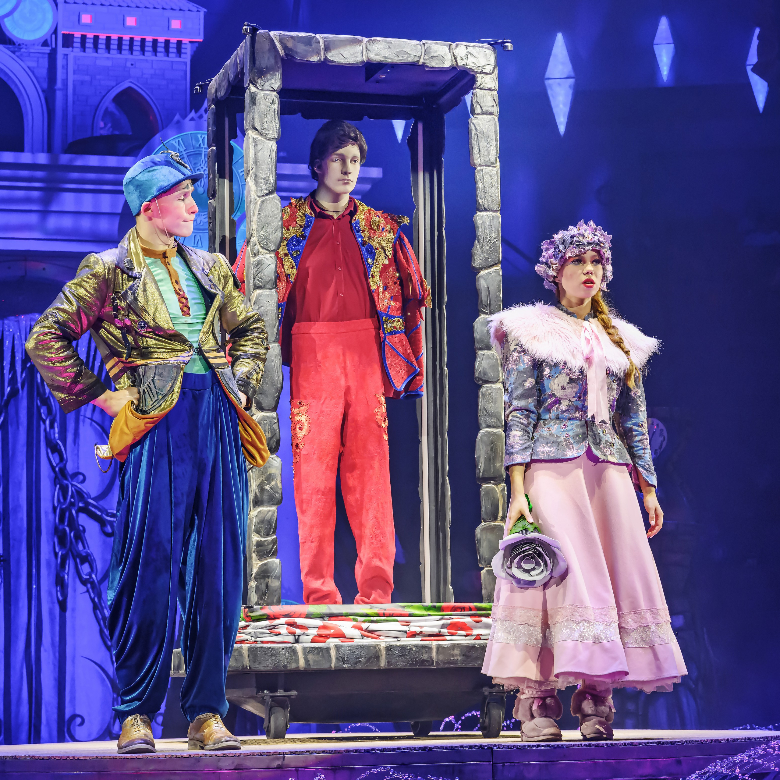 «13 месяцев. Шоу ледяных фонтанов»❄💙. Фотограф Андрей Пухов (Jazz)