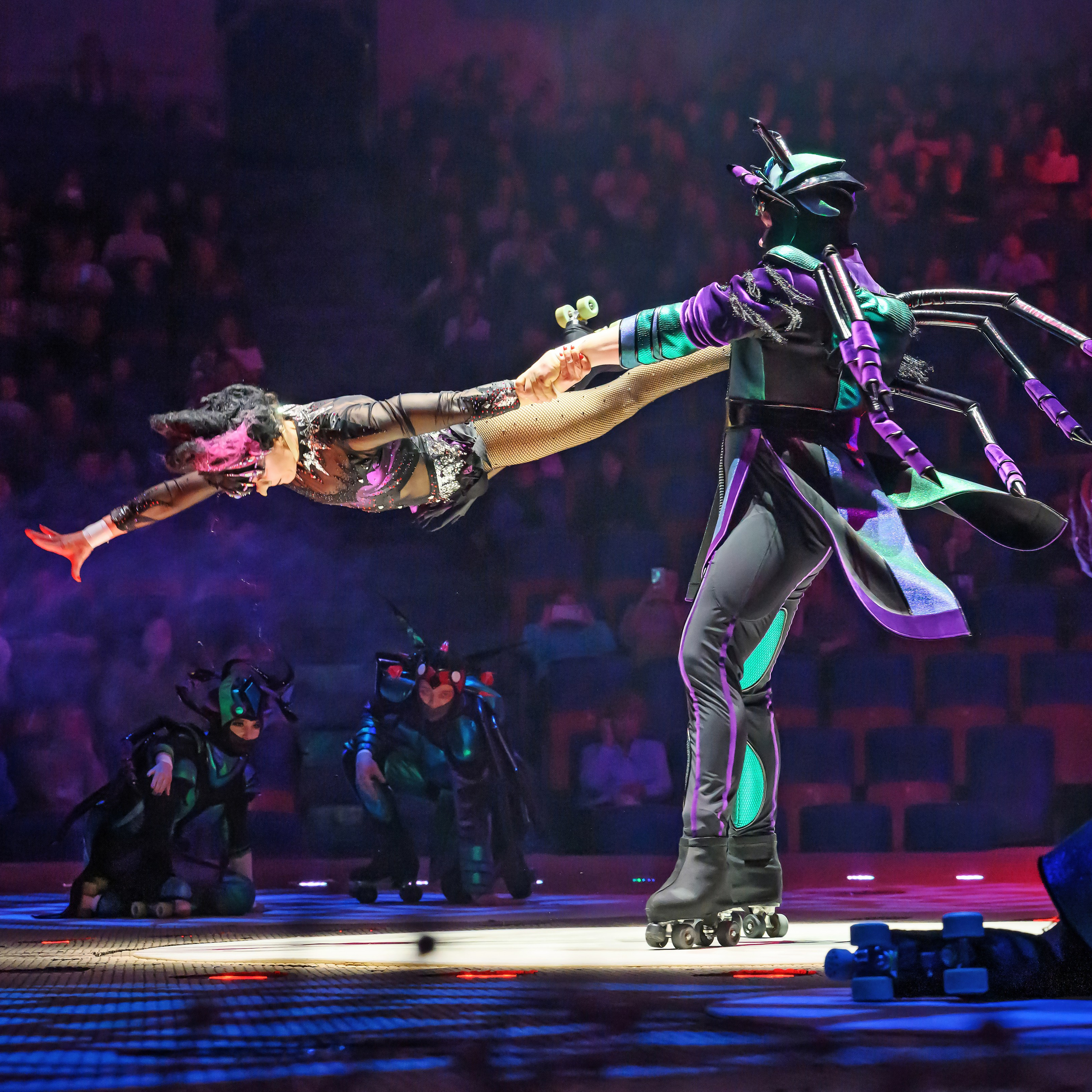 «13 месяцев. Шоу ледяных фонтанов»❄💙. Фотограф Андрей Пухов (Jazz)