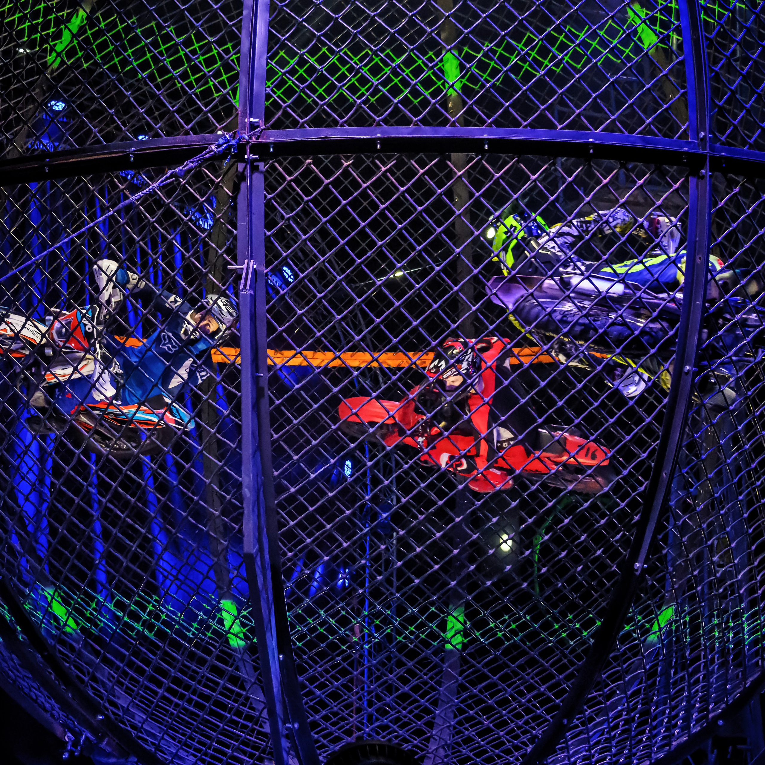 Шоу Демидовых. Цирковой фотограф Андрей Пухов (Jazz)