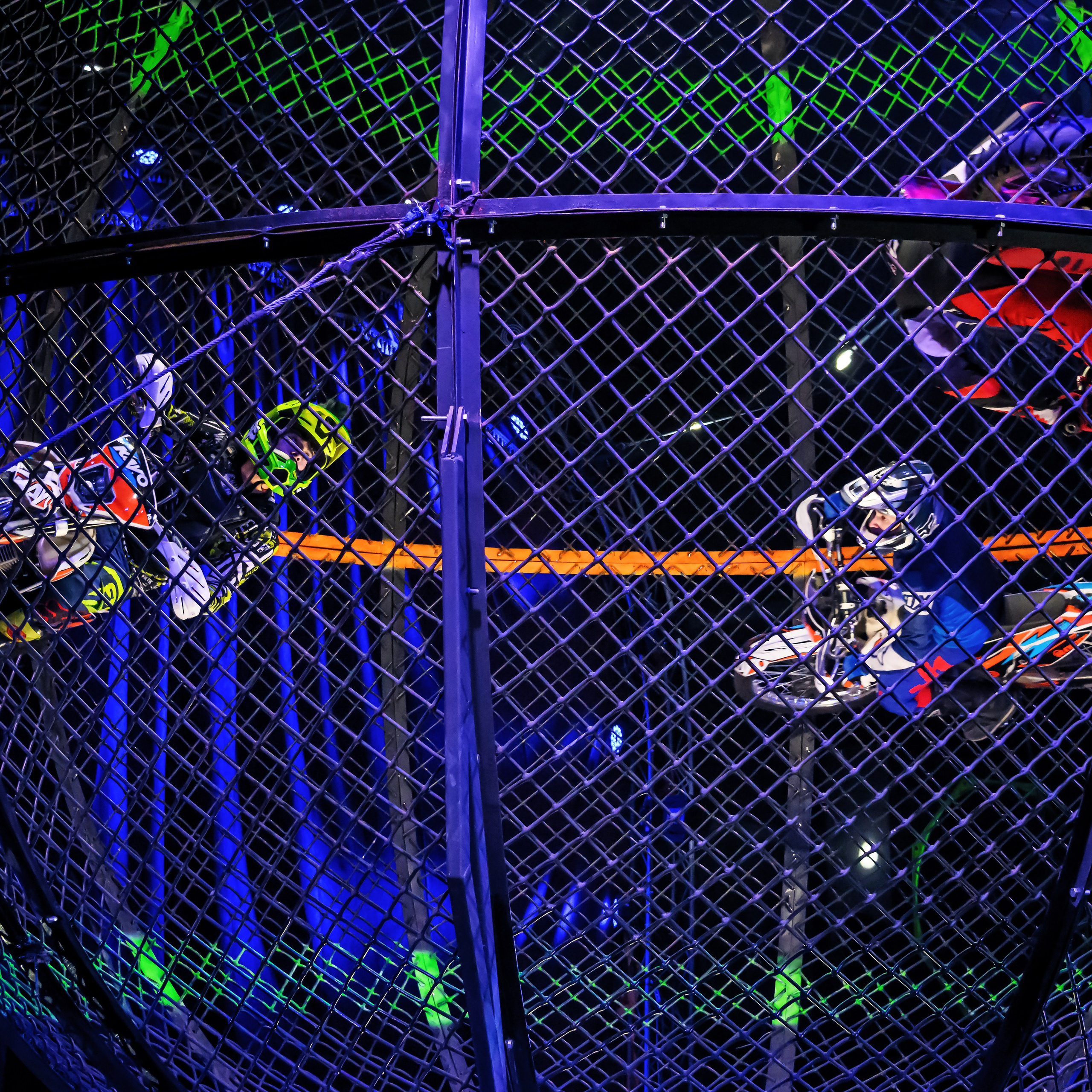 Шоу Демидовых. Цирковой фотограф Андрей Пухов (Jazz)