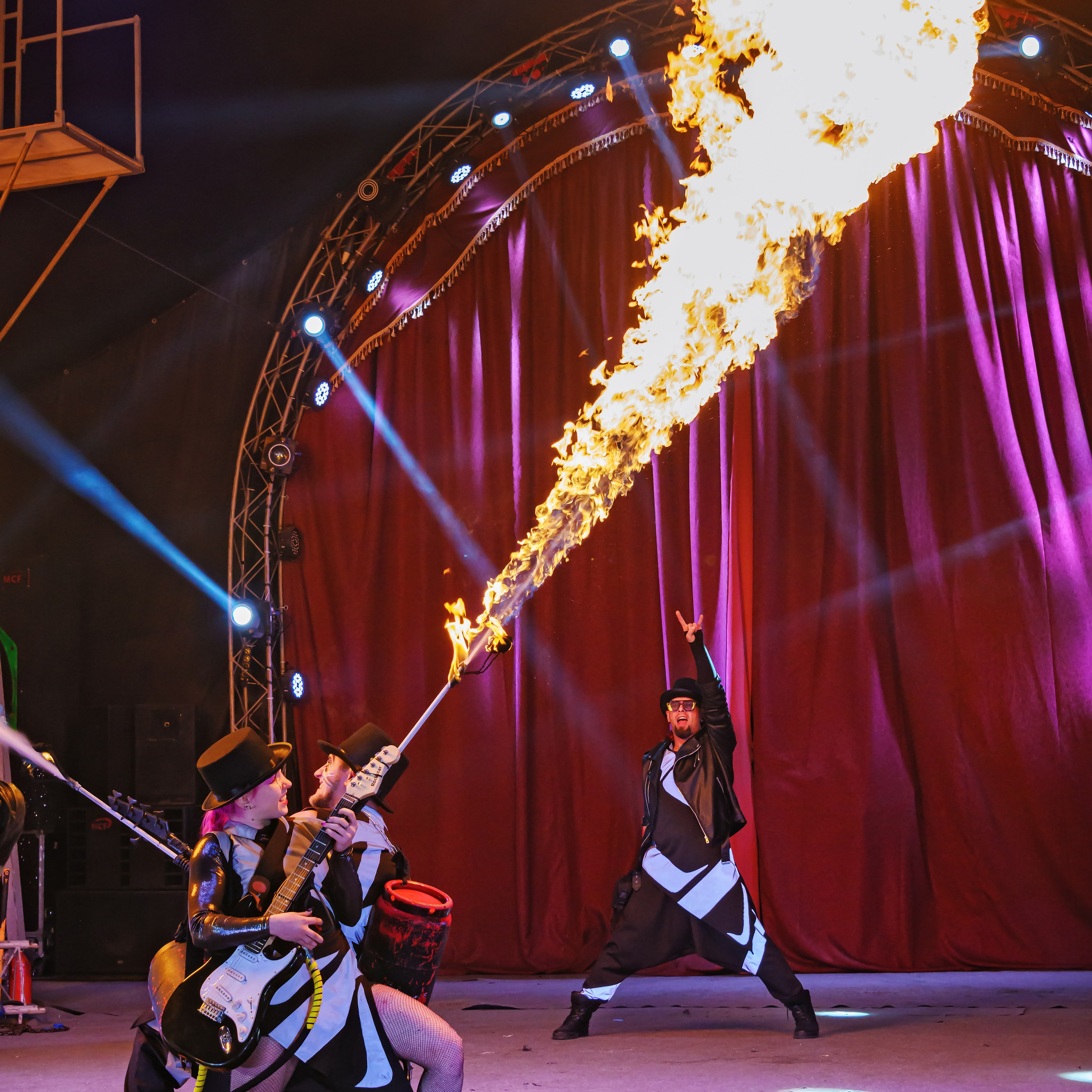 Шоу Демидовых. Цирковой фотограф Андрей Пухов (Jazz)