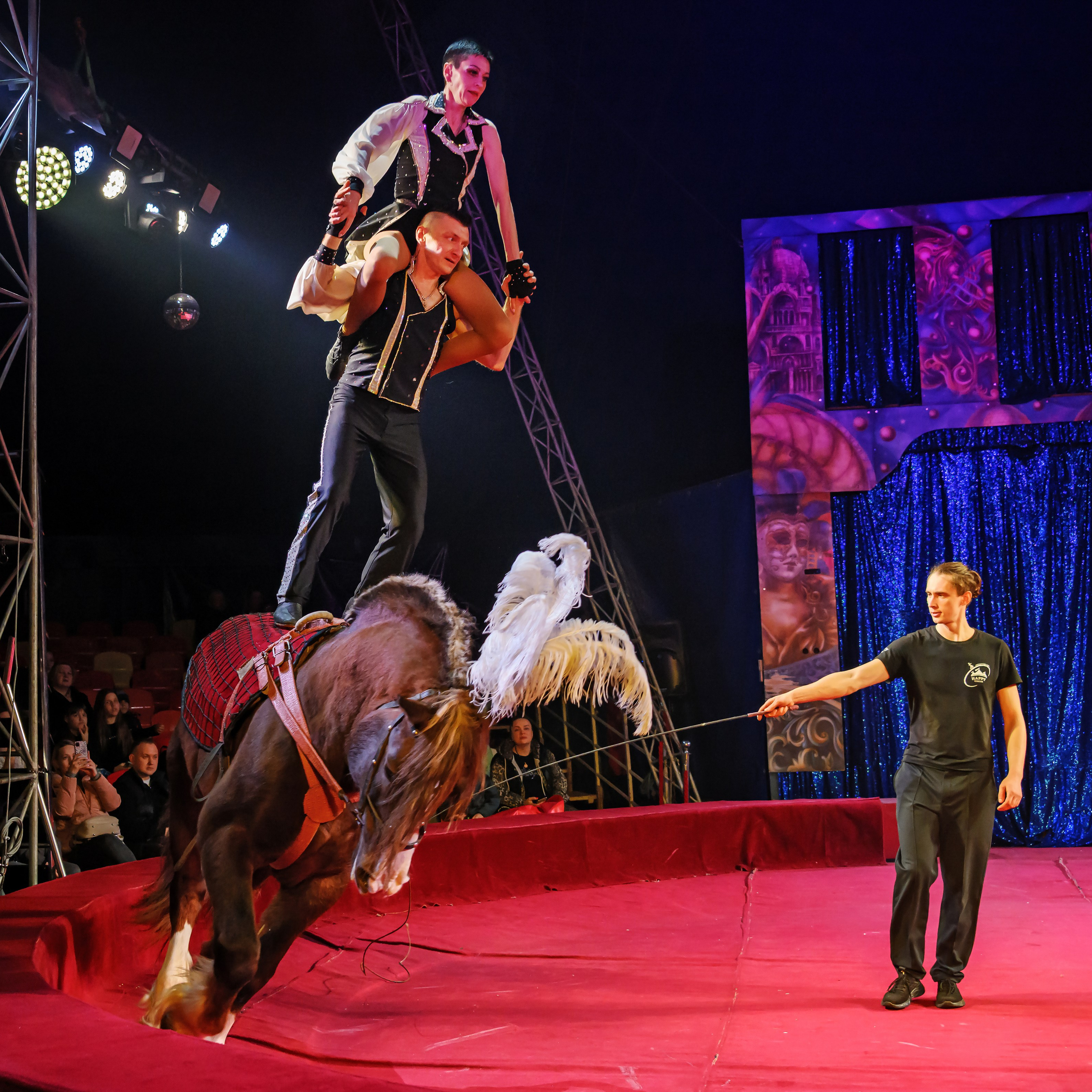 Международный цирк"HAPPY CIRCUS». Фотограф Андрей Пухов (Jazz)