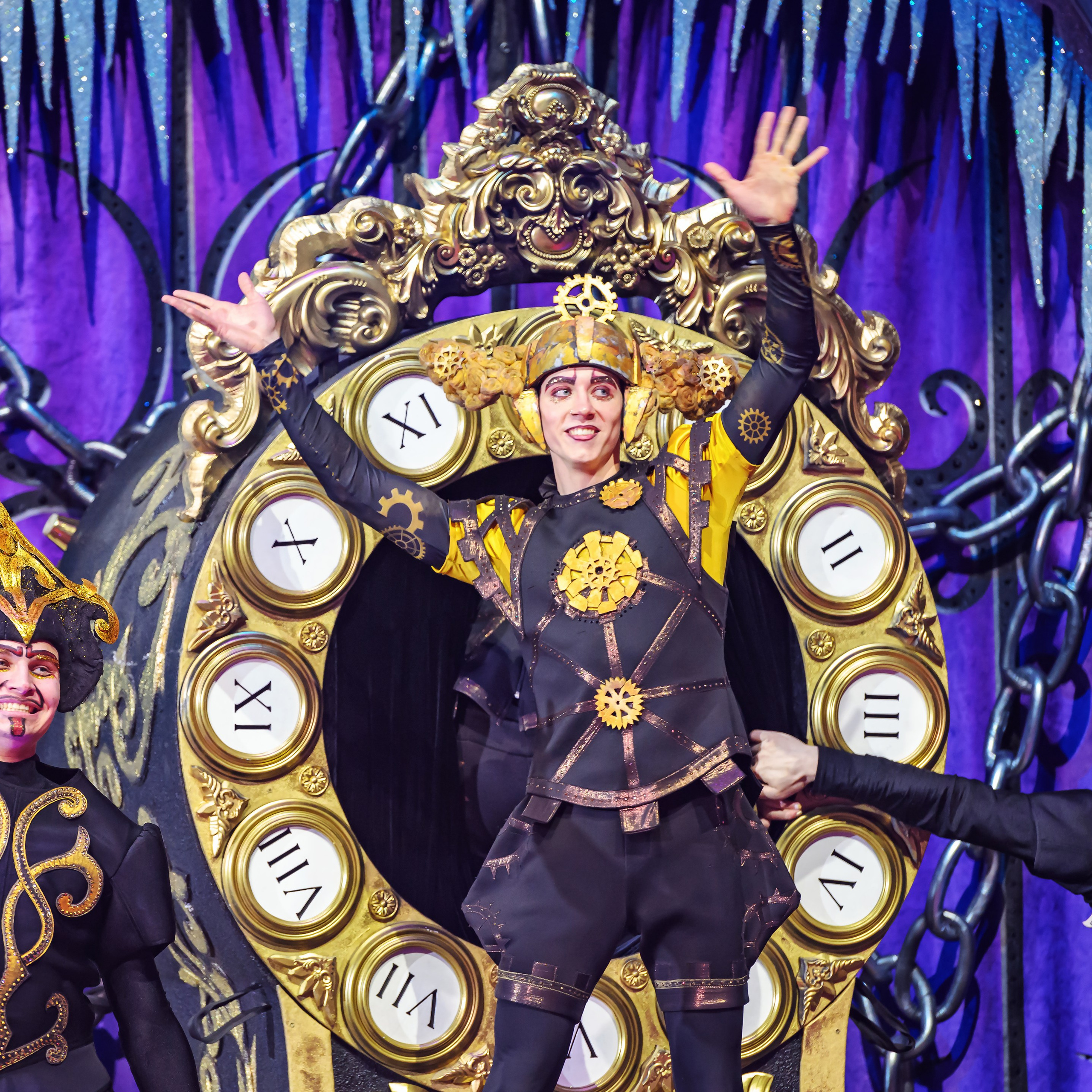 «13 месяцев. Шоу ледяных фонтанов»❄💙. Фотограф Андрей Пухов (Jazz)