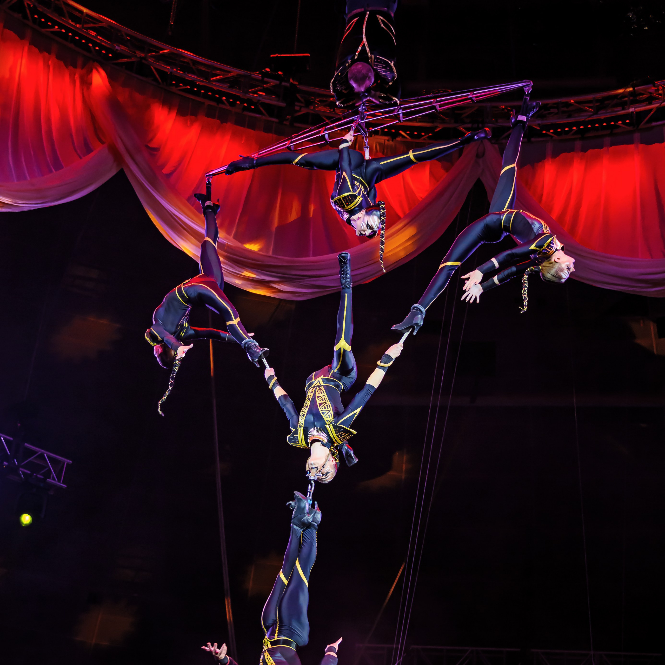 🎪 «Цирк на воде💦 🏰Царство фонтанов**»✨🌊🎭. Фотограф Андрей Пухов (Jazz)