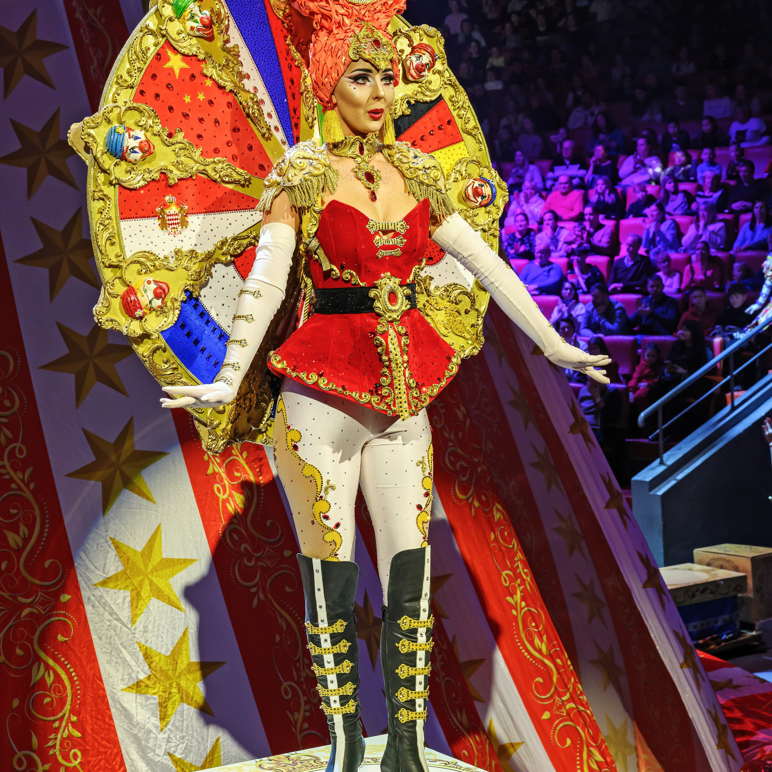 Шоу «Королевский цирк». Фотограф Андрей Пухов (Jazz)