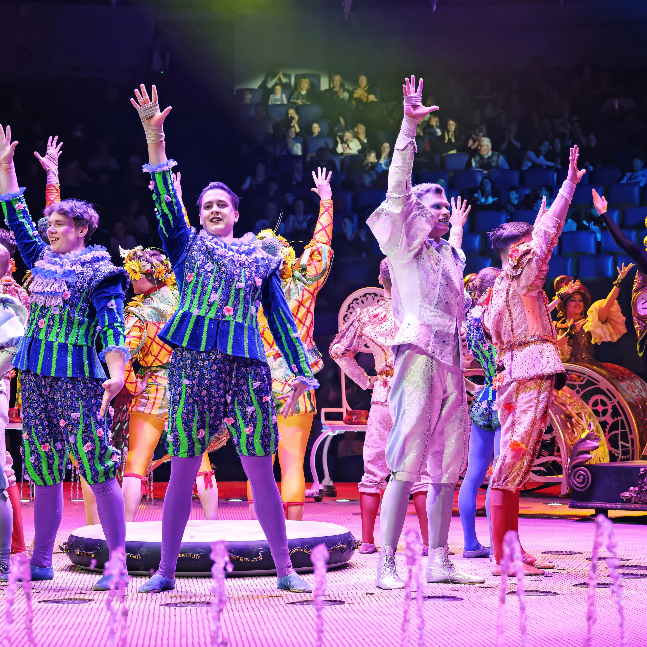 «13 месяцев. Шоу ледяных фонтанов»❄💙. Фотограф Андрей Пухов (Jazz)