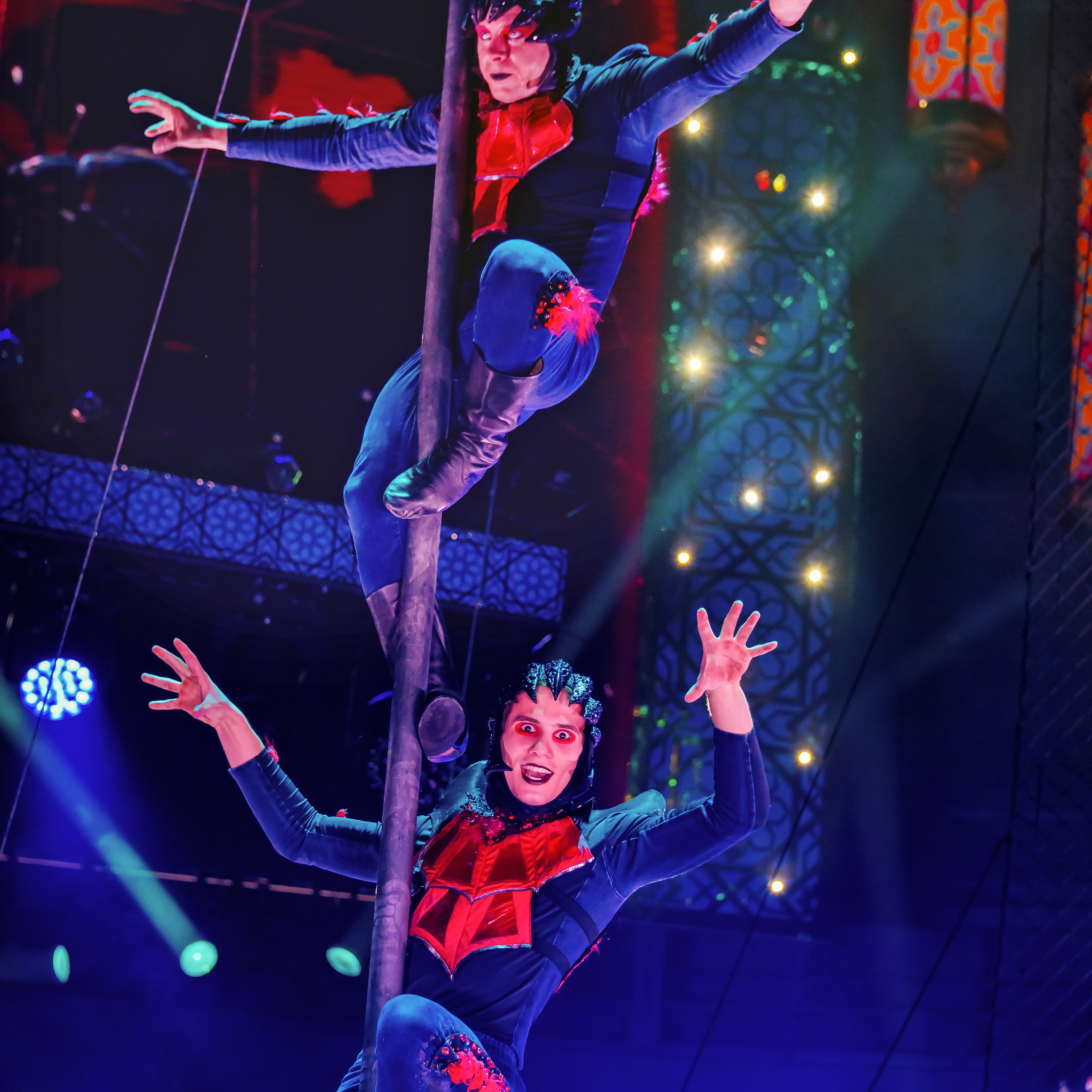 Песчаная сказка Гии Эрадзе — волшебное шоу 🎪, которое должен увидеть каждый, кто ценит красоту🌹, талант 🎭 и умение мечтать 💫. Цирковой фотограф Андрей Пухов (Jazz)