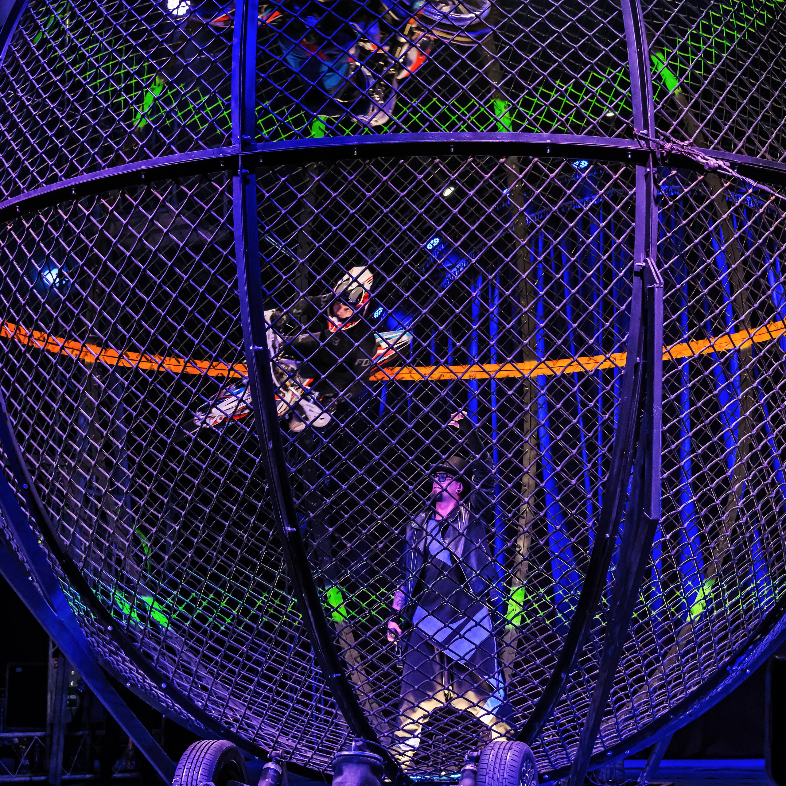 Шоу Демидовых. Цирковой фотограф Андрей Пухов (Jazz)