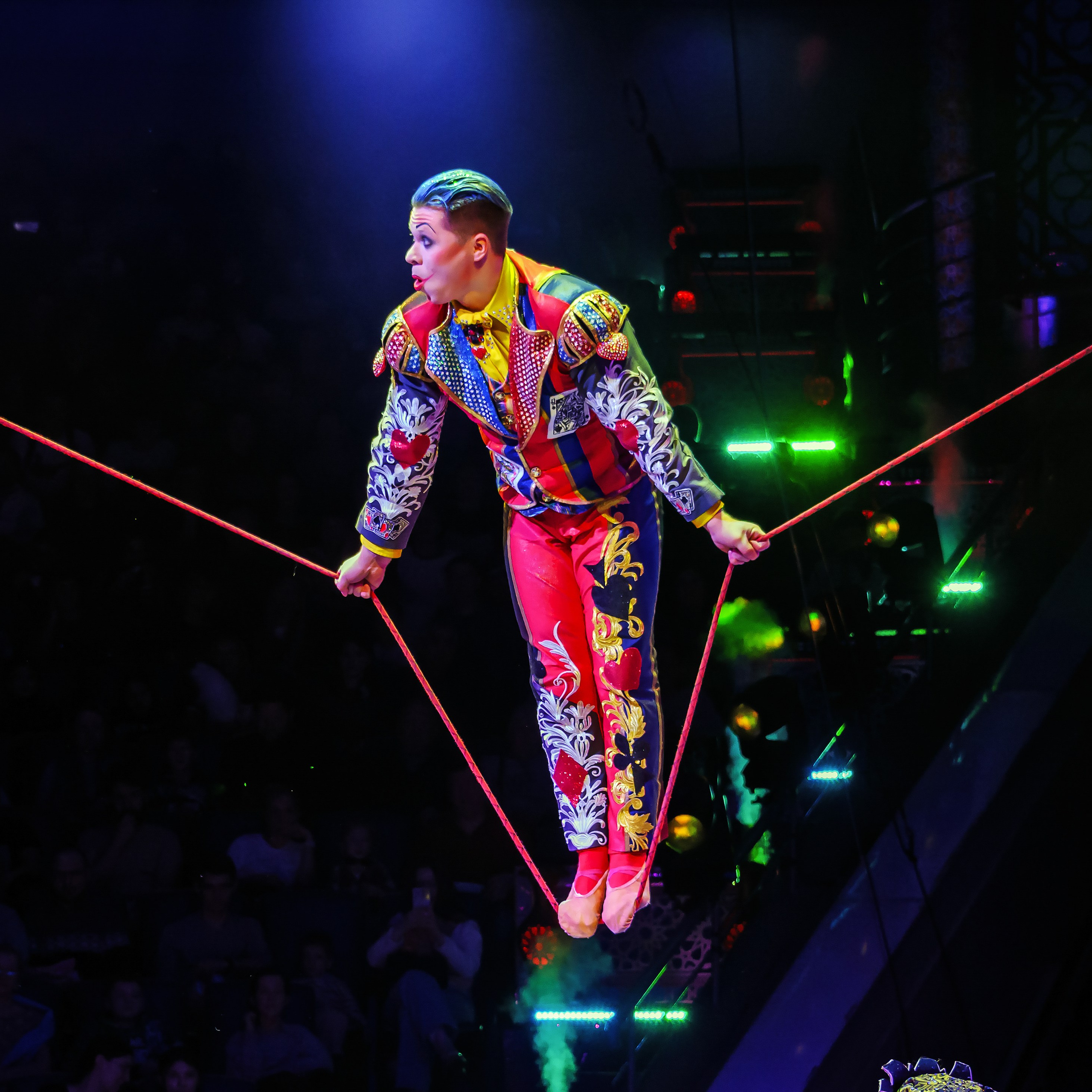 Песчаная сказка Гии Эрадзе — волшебное шоу 🎪, которое должен увидеть каждый, кто ценит красоту🌹, талант 🎭 и умение мечтать 💫. Цирковой фотограф Андрей Пухов (Jazz)