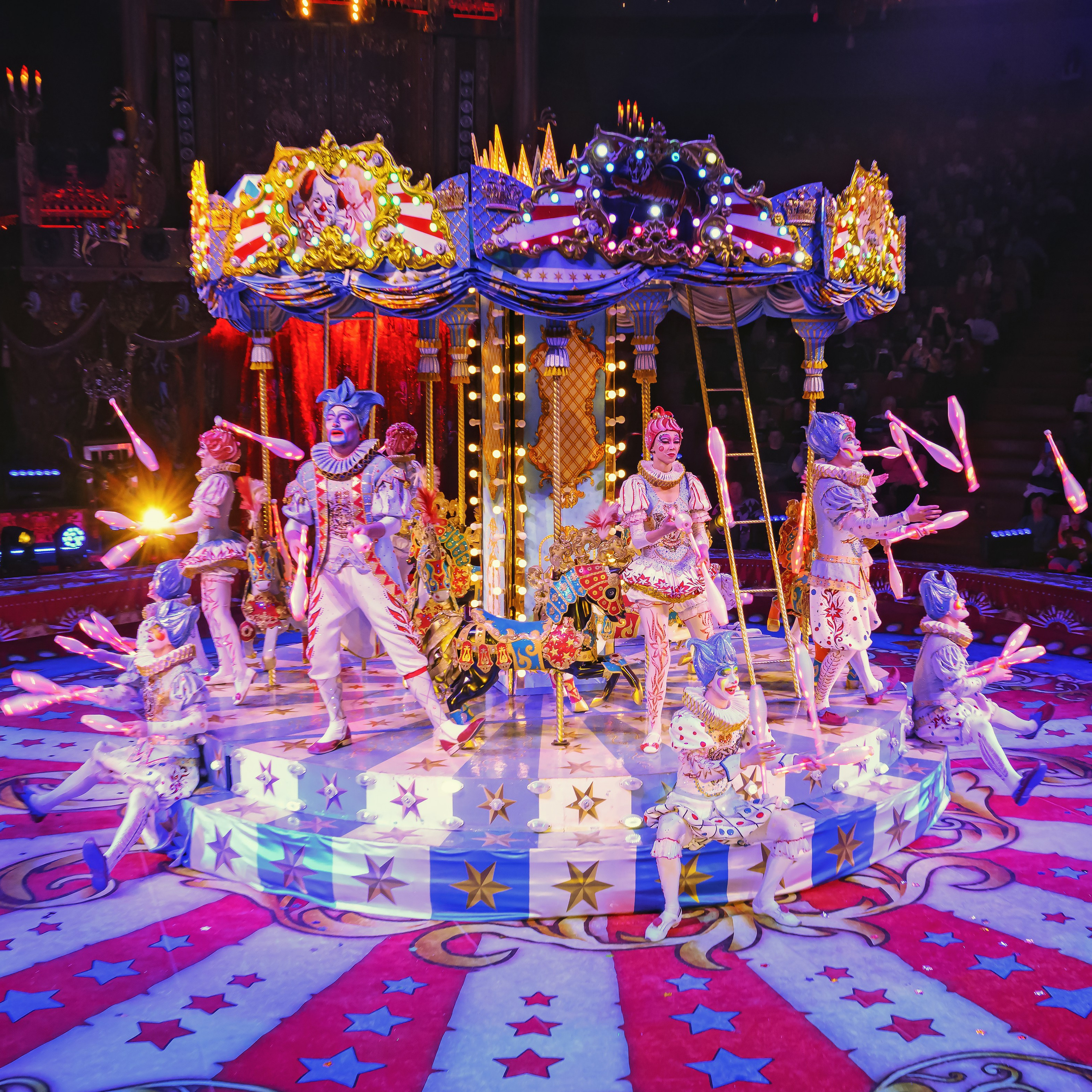 Шоу «Королевский цирк». Фотограф Андрей Пухов (Jazz)